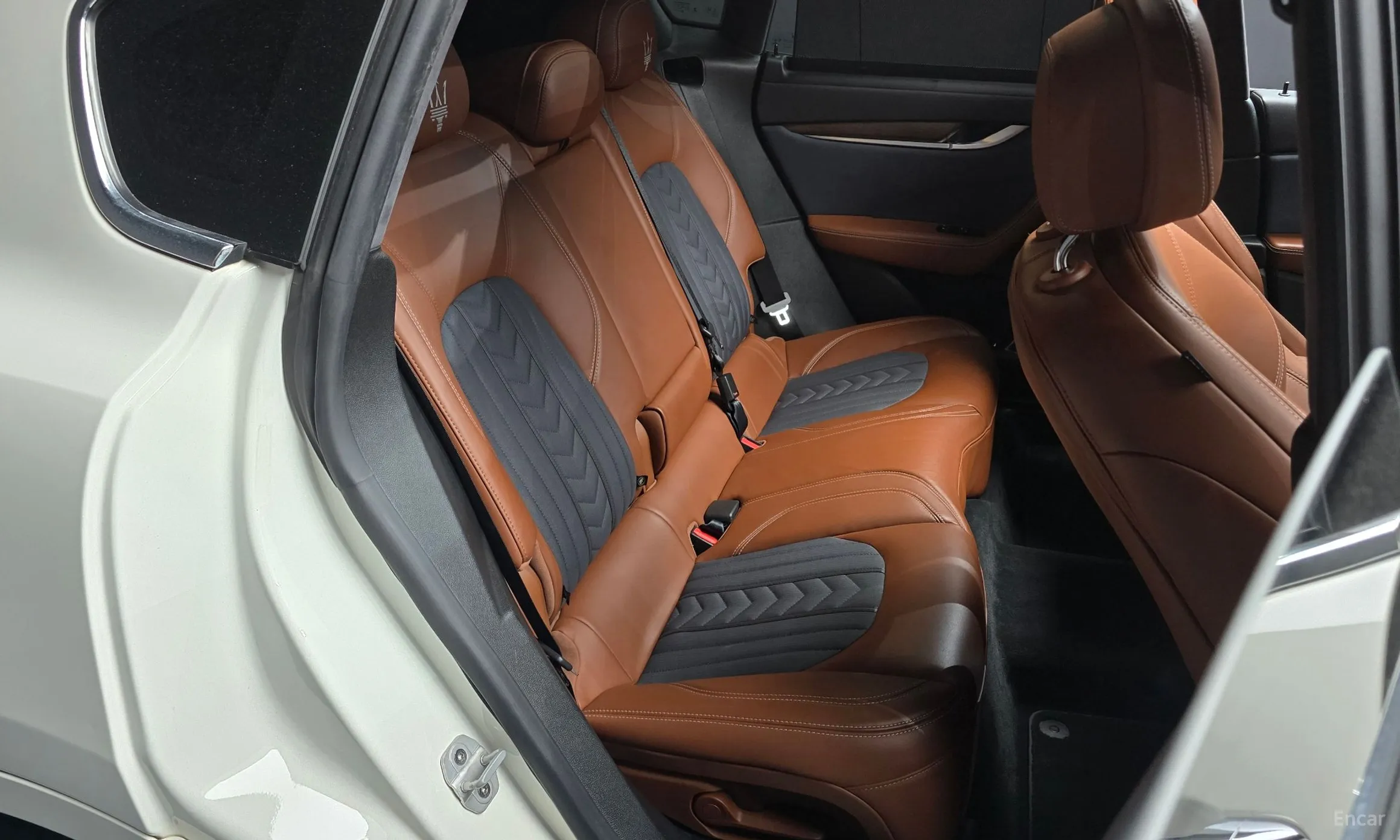 Maserati Levante превью 11