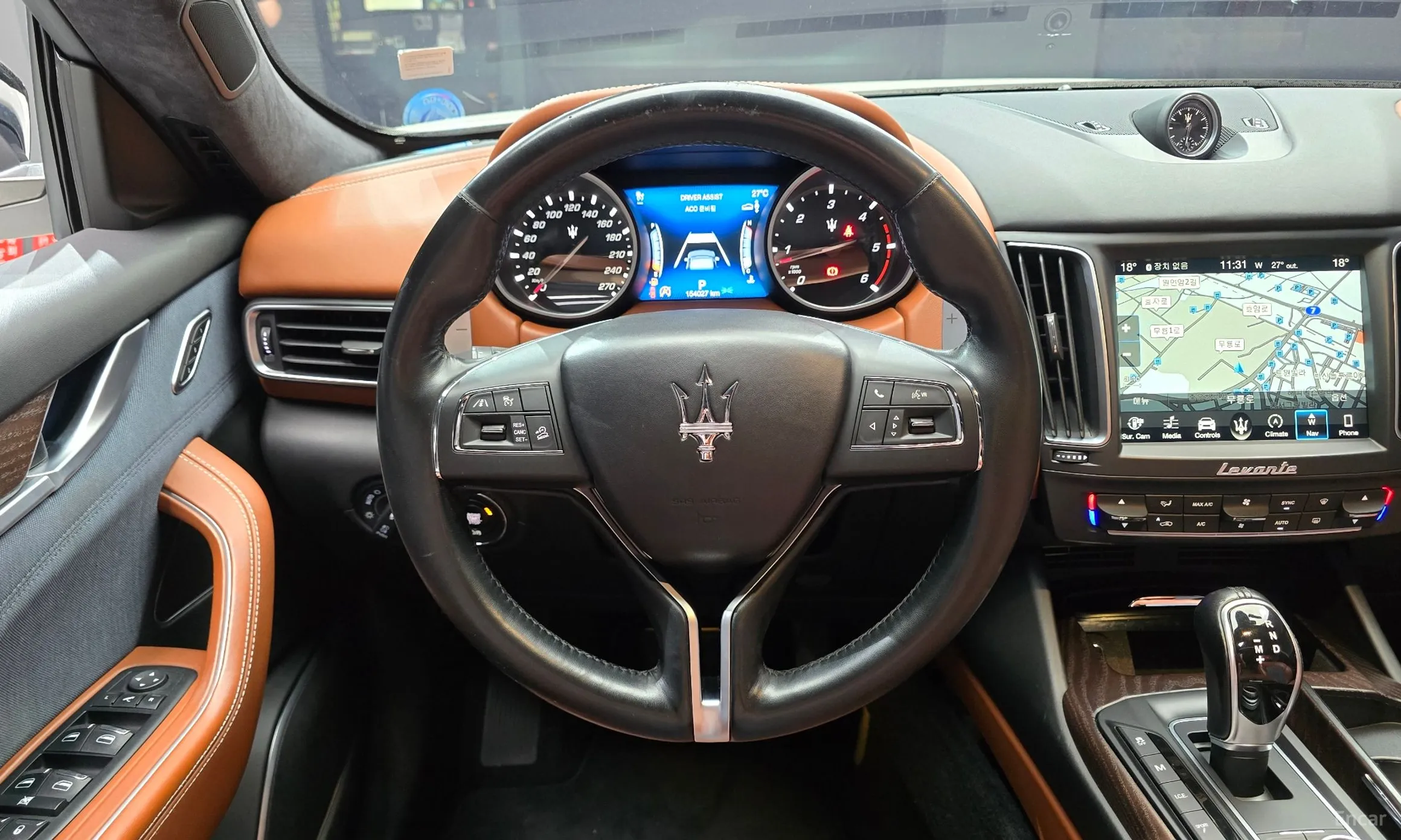 Maserati Levante превью 13