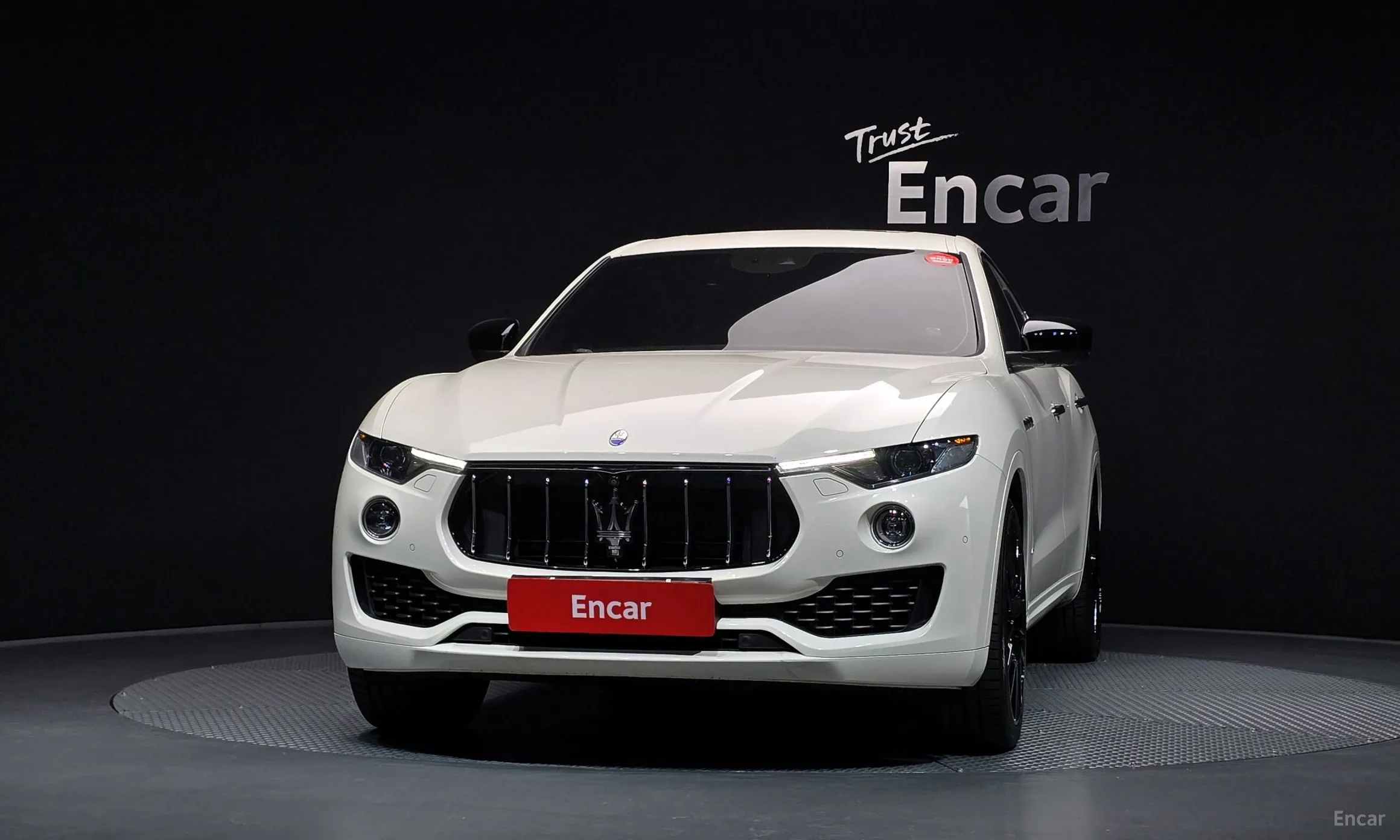 Maserati Levante превью 3