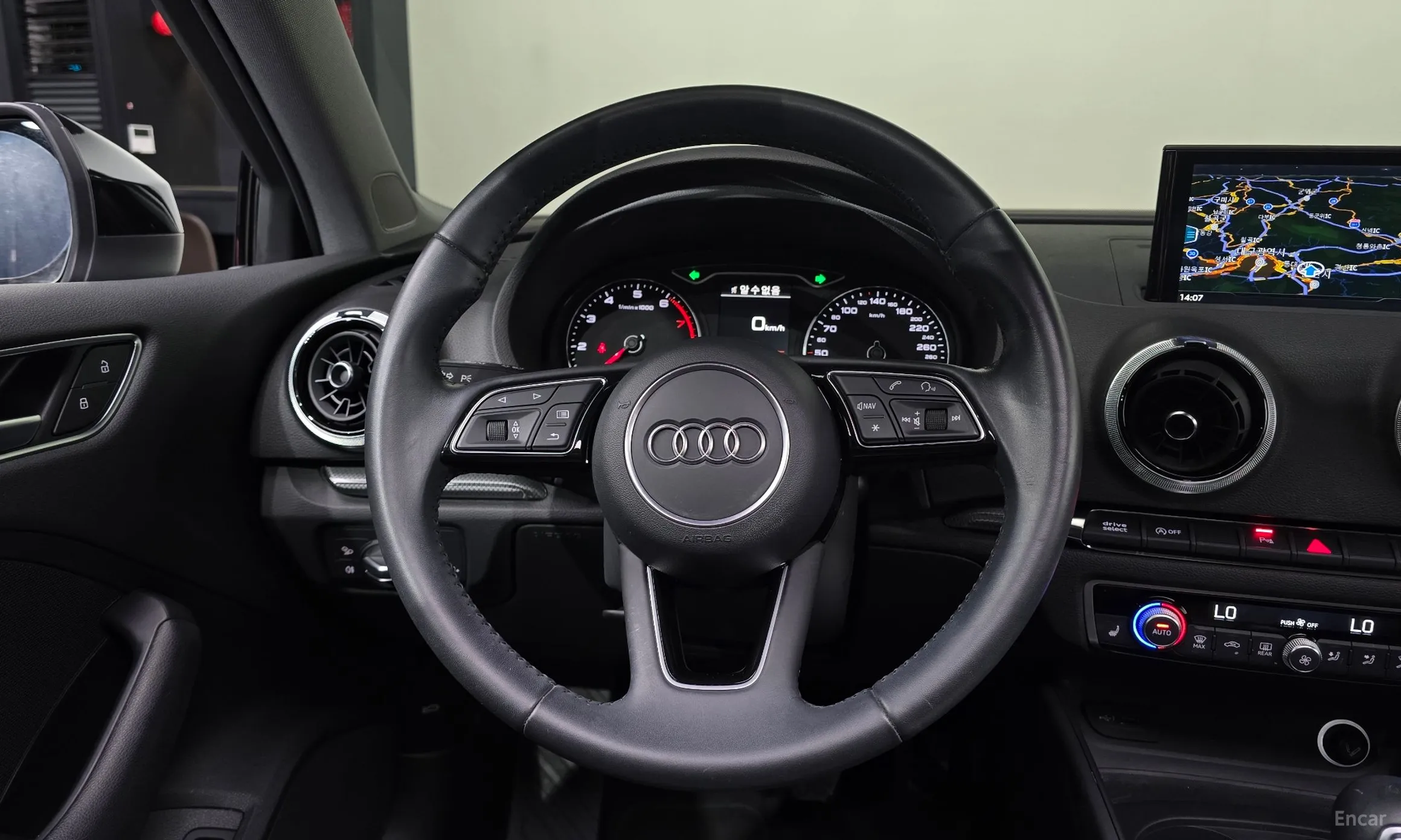 Audi New A3 превью 13