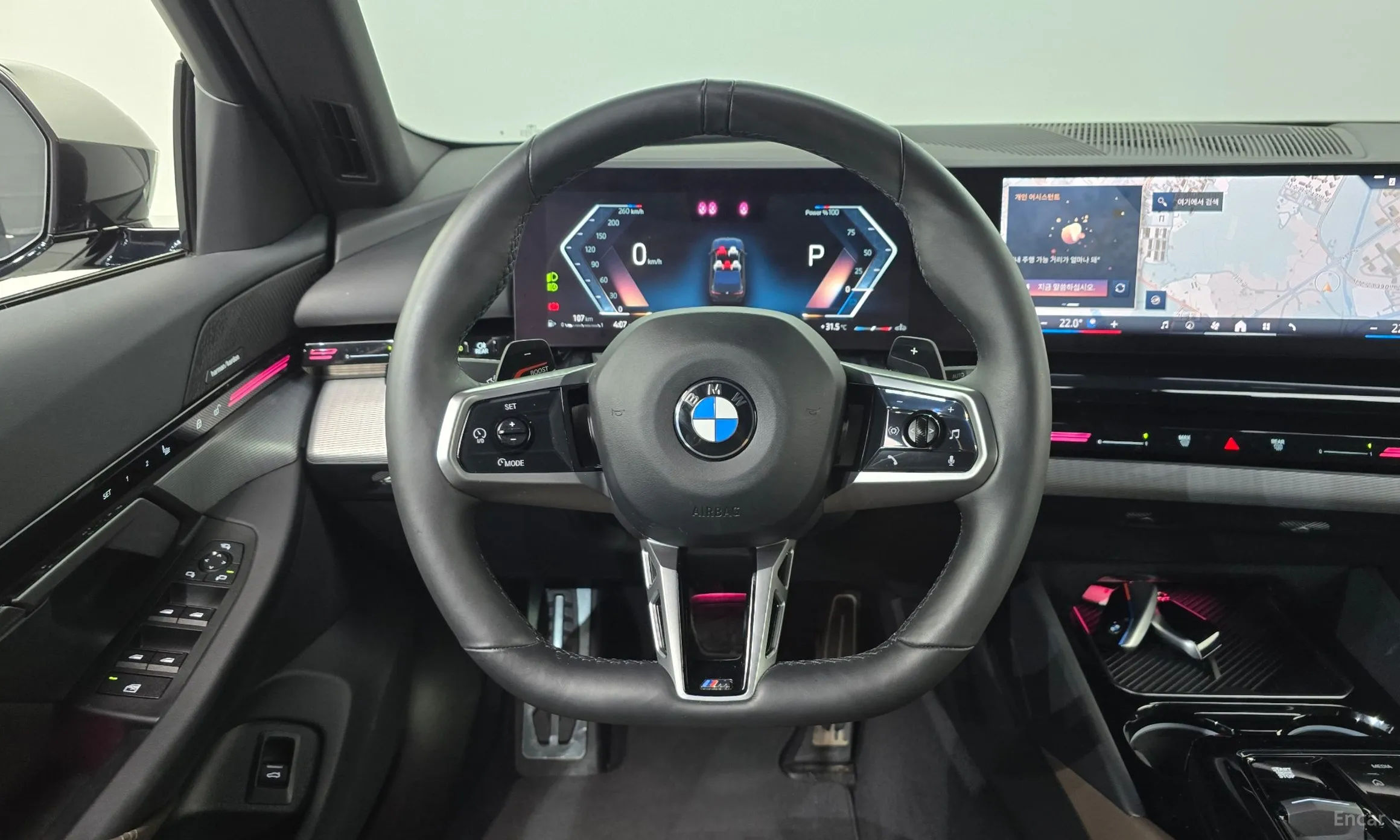 BMW 5 Series (G60) превью 14