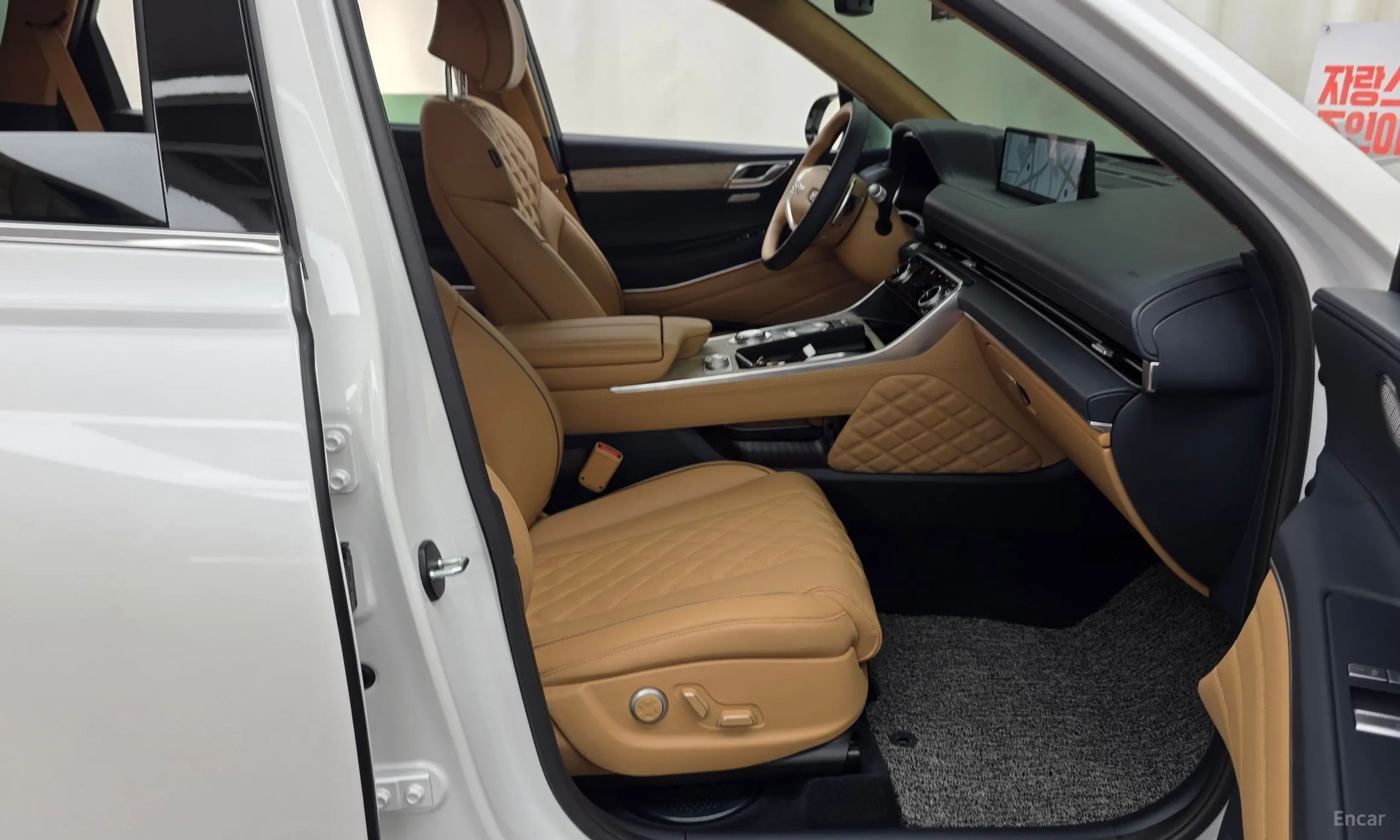 Genesis GV80 превью 11