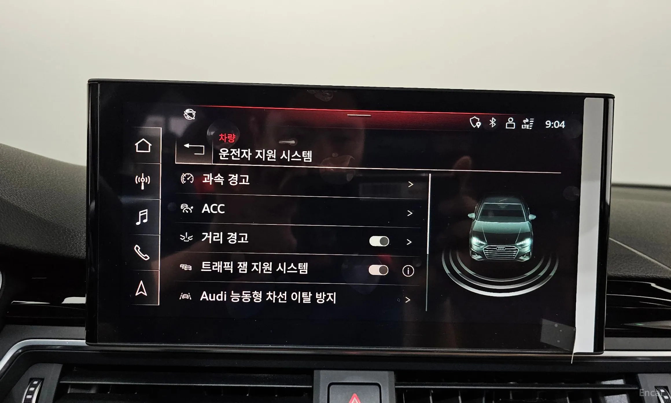 Audi A4 (B9) превью 9