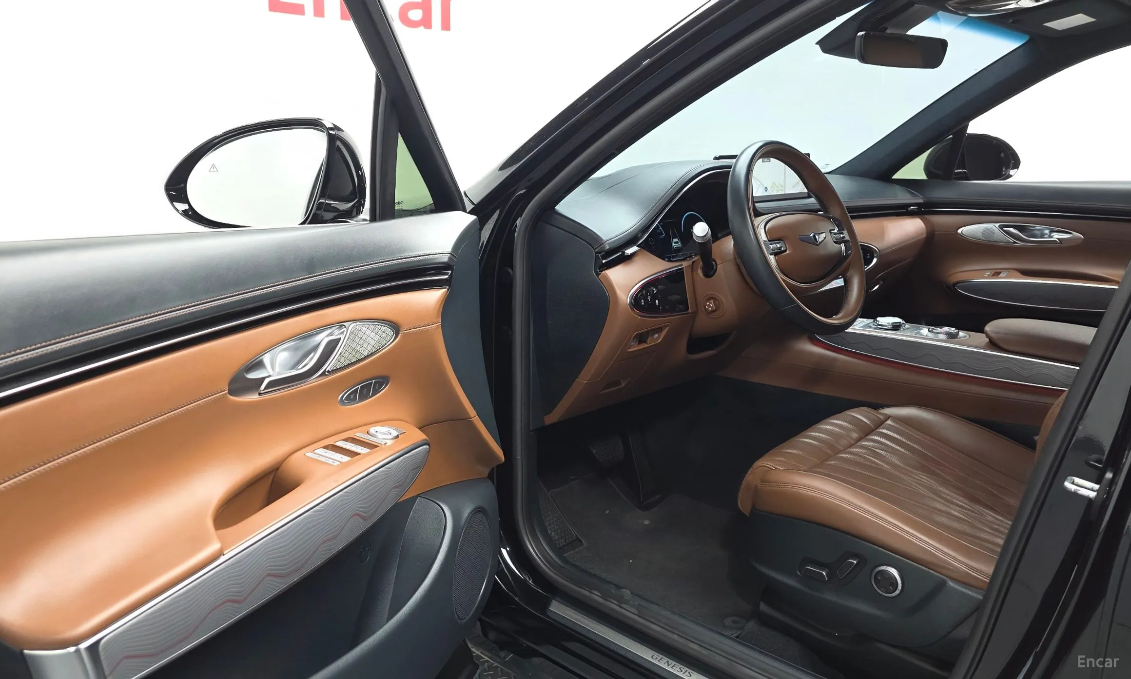 Genesis GV70 превью 10
