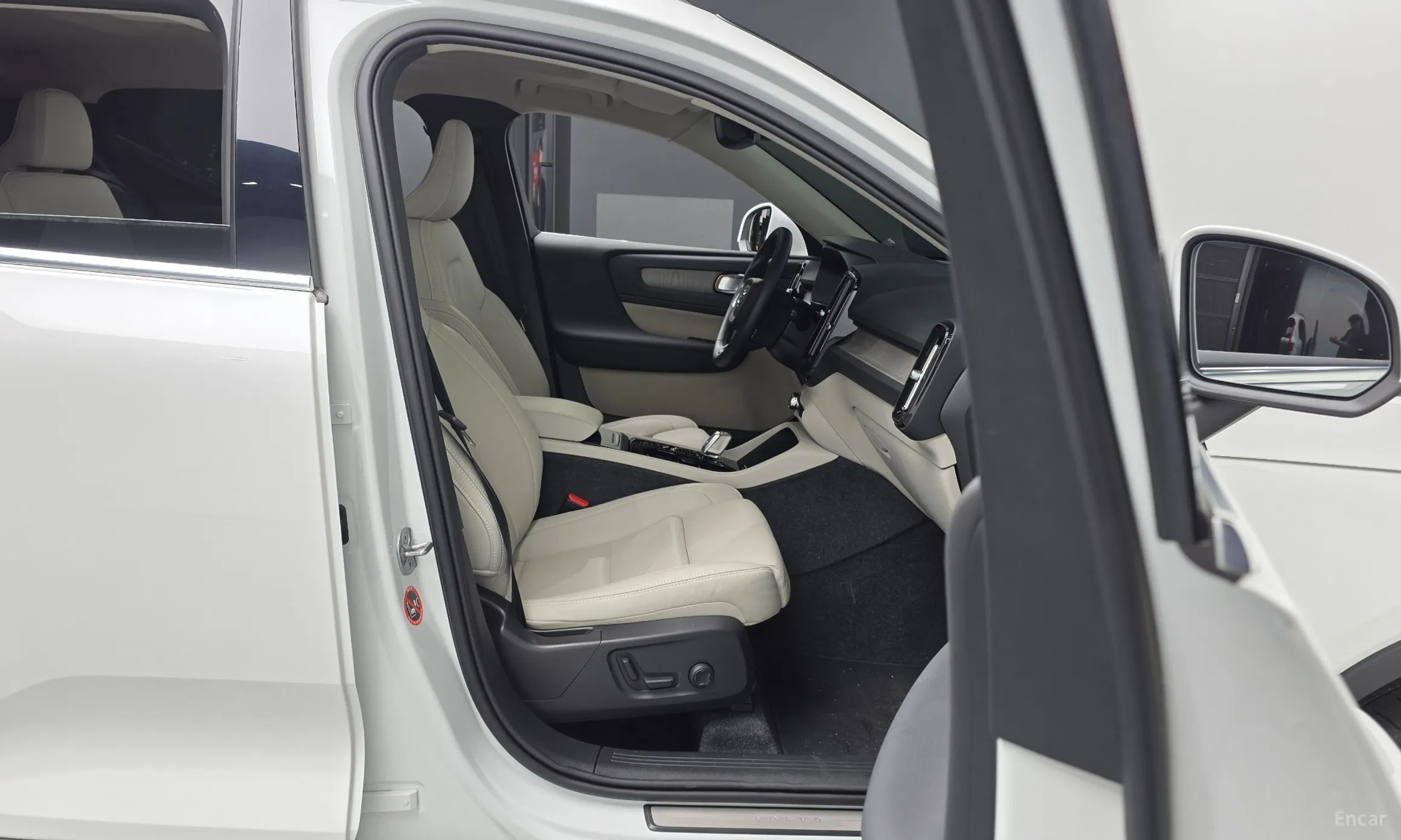 Volvo XC40 превью 11