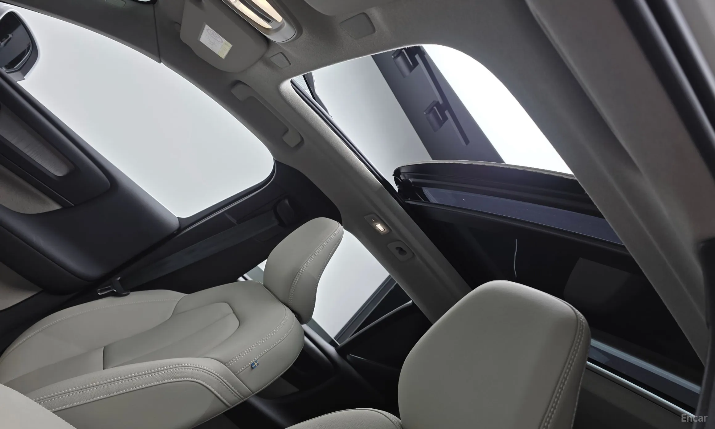 Volvo XC40 превью 19