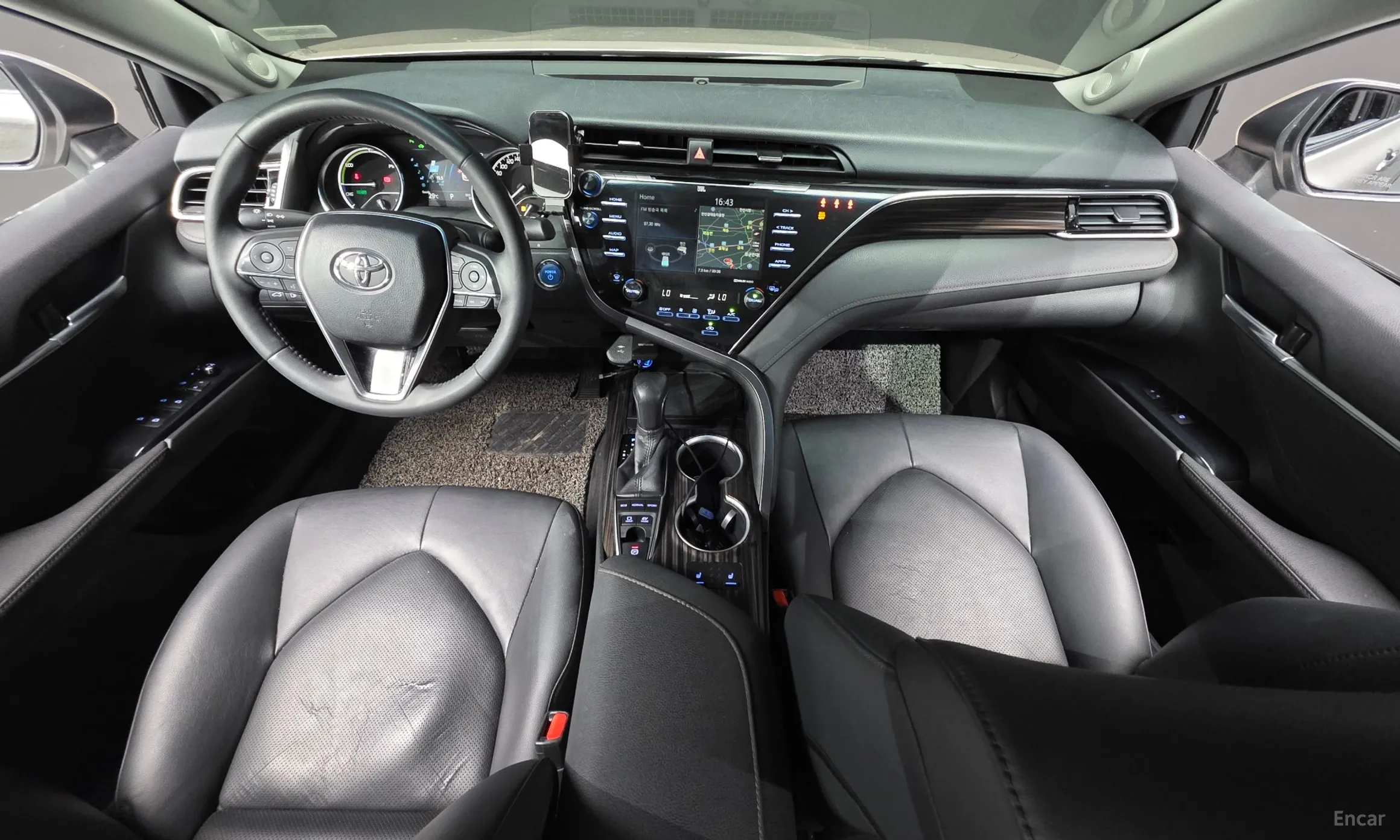 Toyota Camry (XV70) превью 7