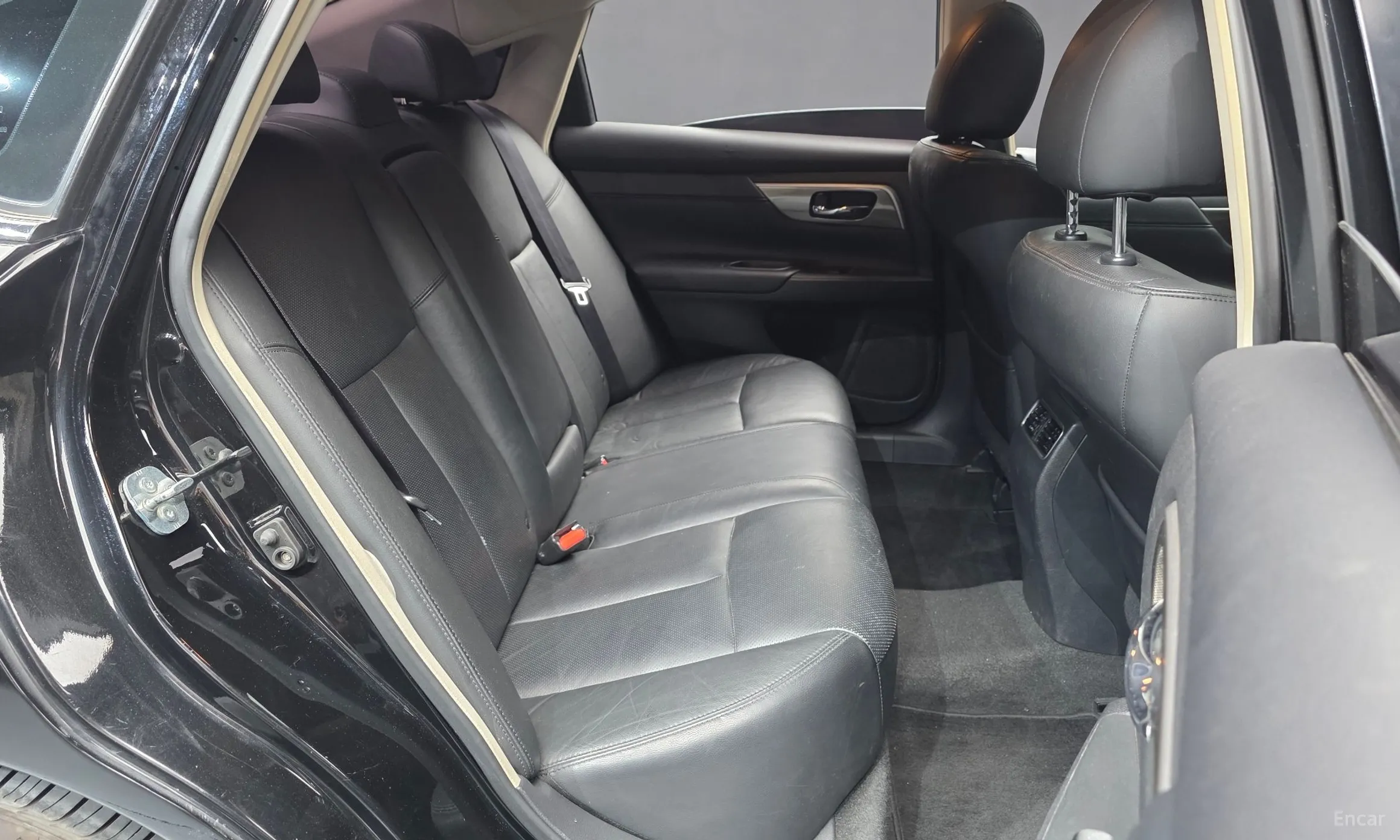 Nissan Altima превью 12