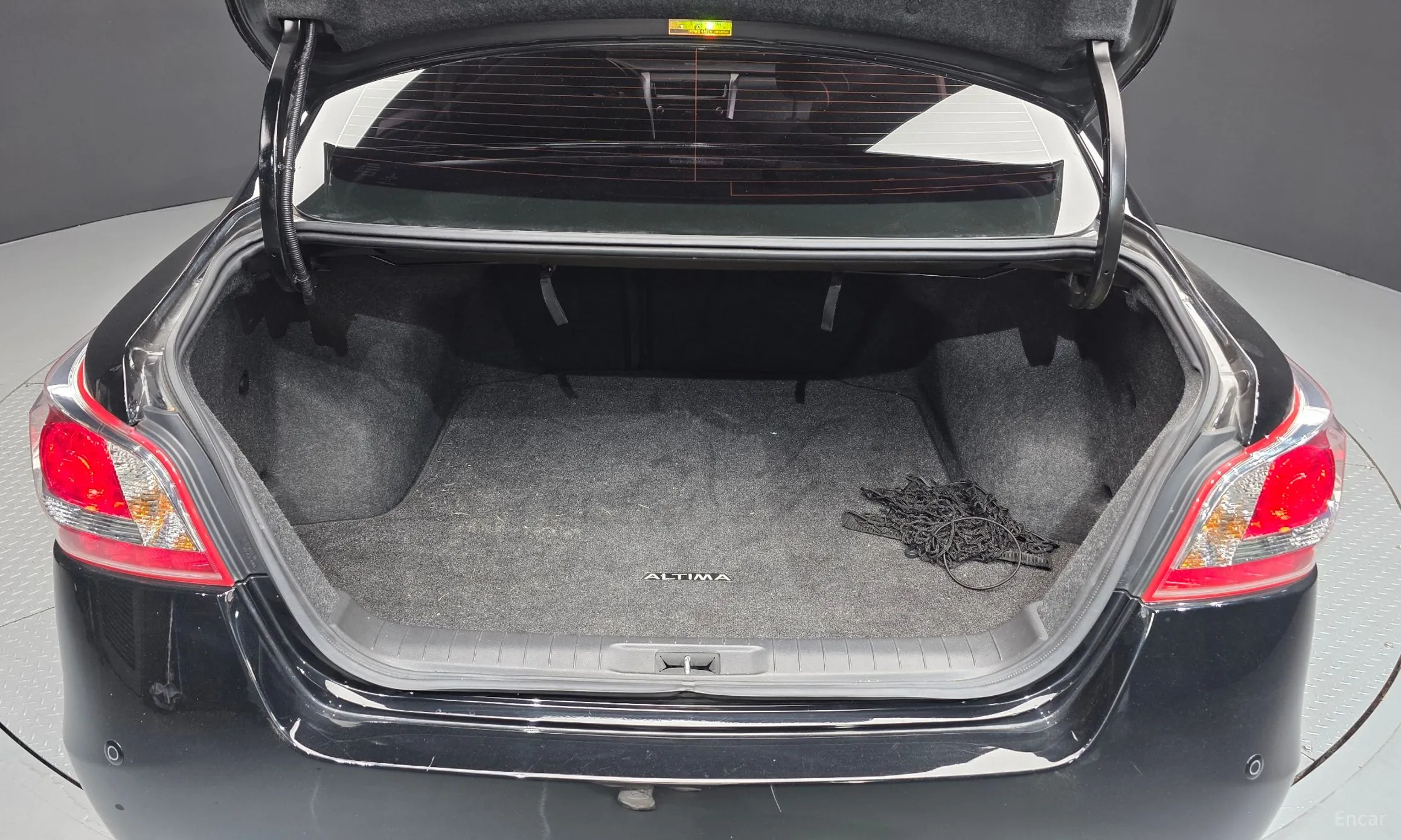 Nissan Altima превью 20