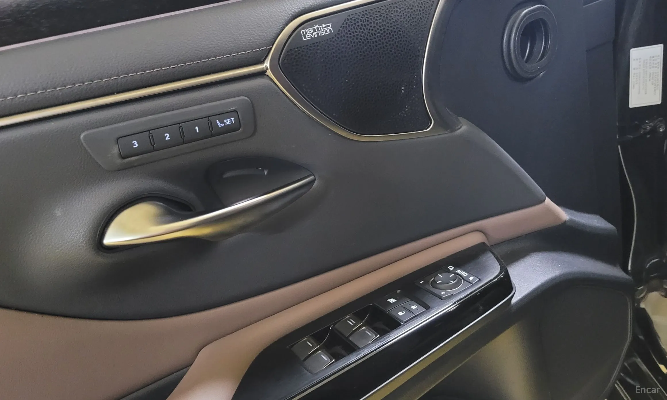 Lexus ES300h 7th Generation превью 14