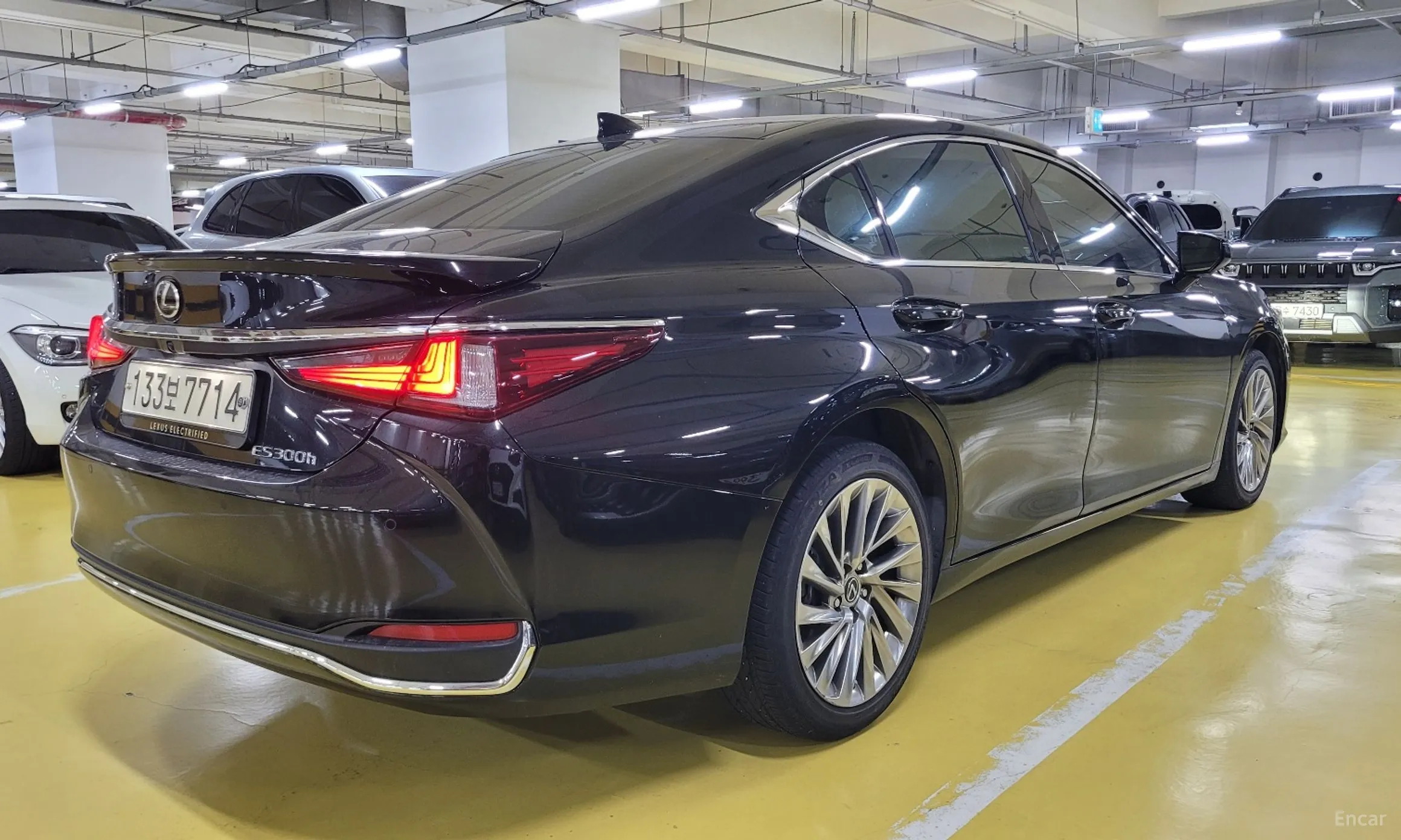 Lexus ES300h 7th Generation превью 18