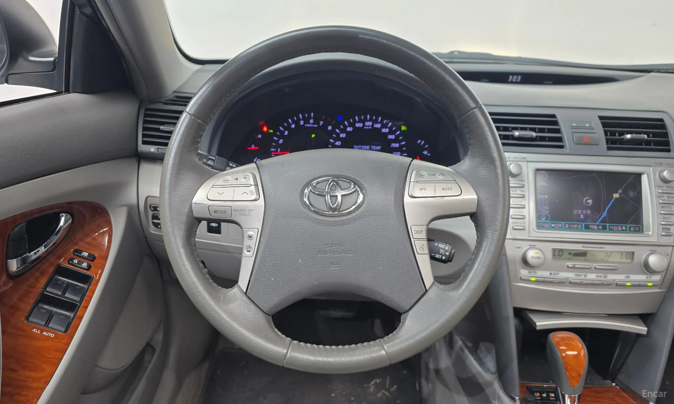 Toyota Camry превью 12