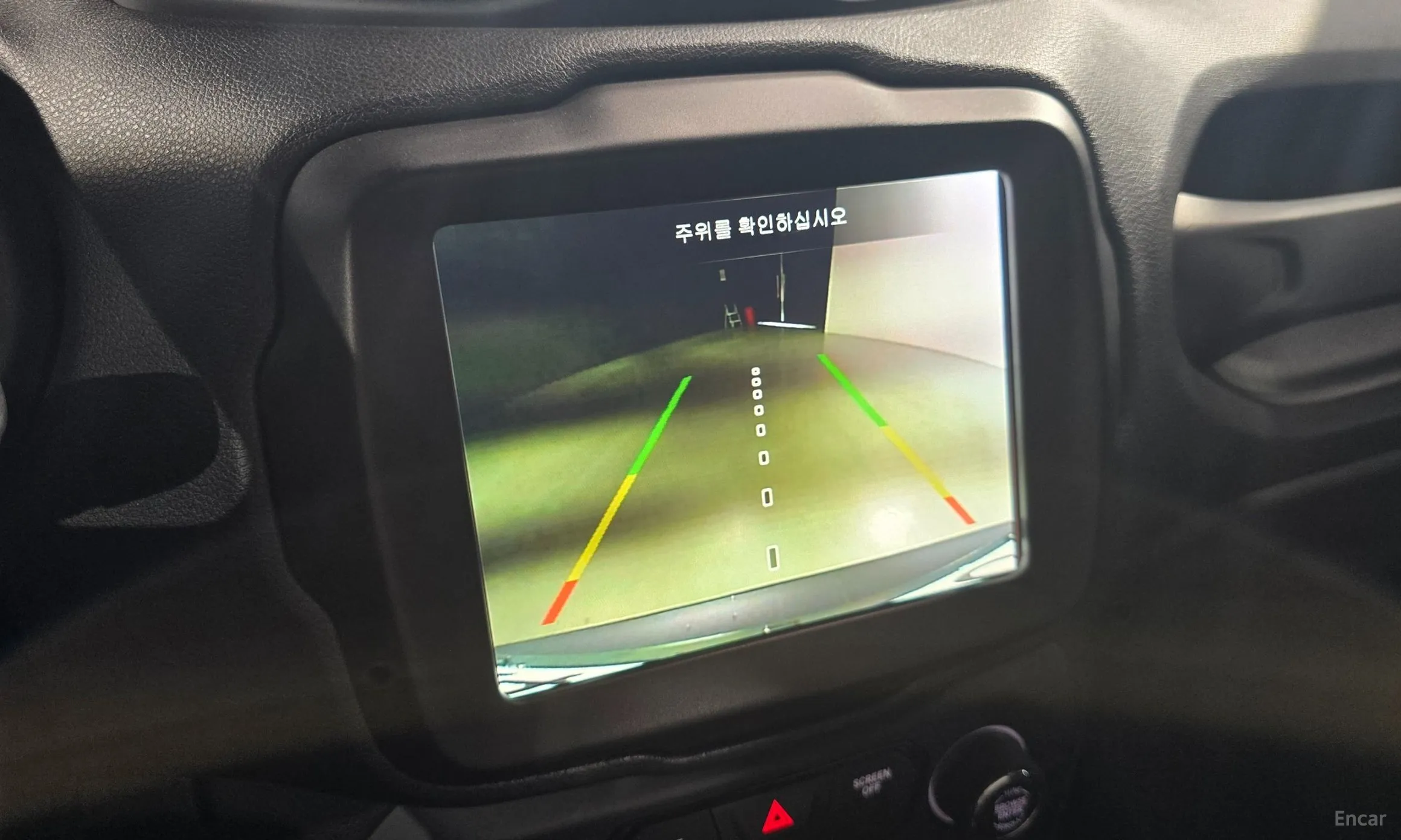 Jeep Renegade превью 11