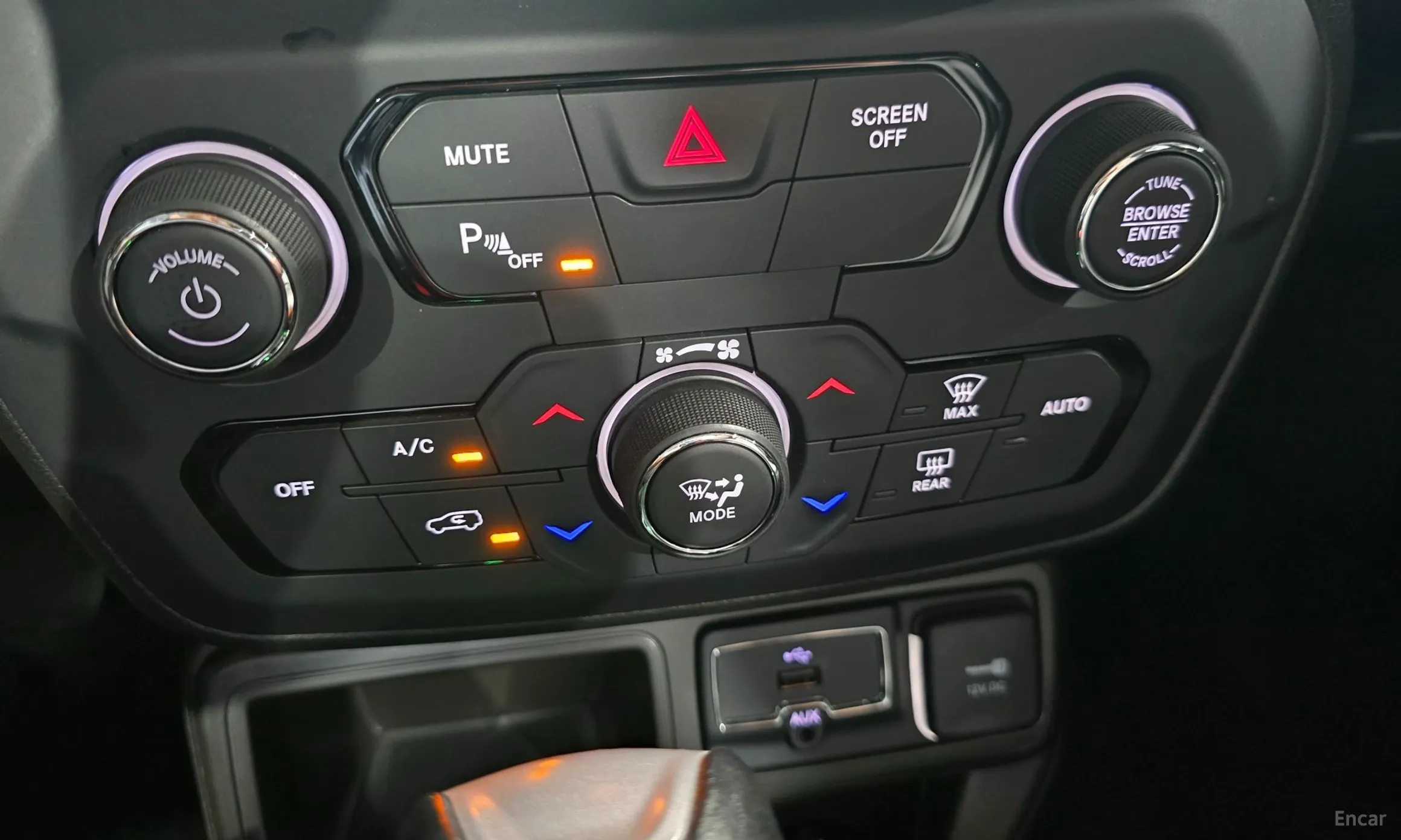 Jeep Renegade превью 13