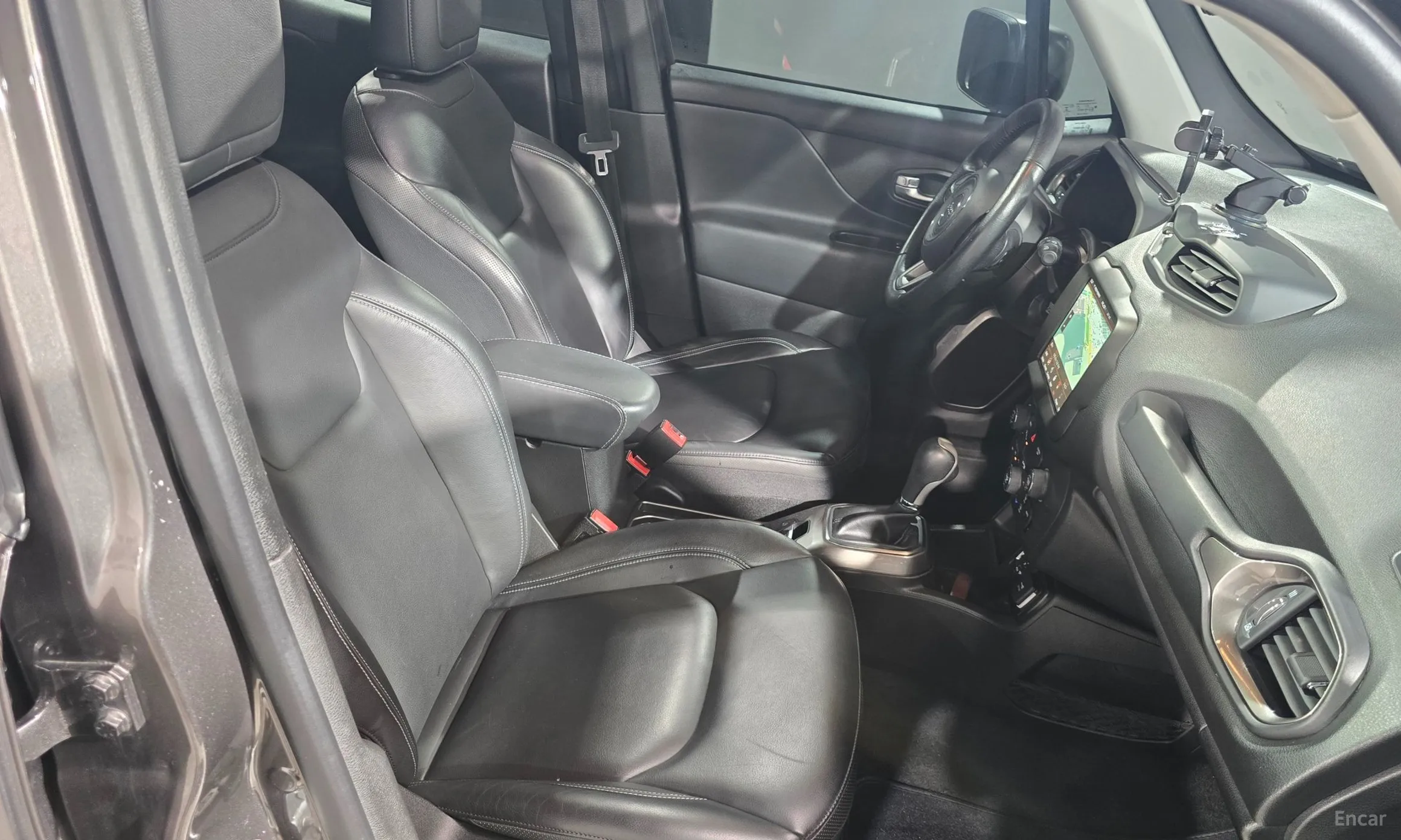 Jeep Renegade превью 19