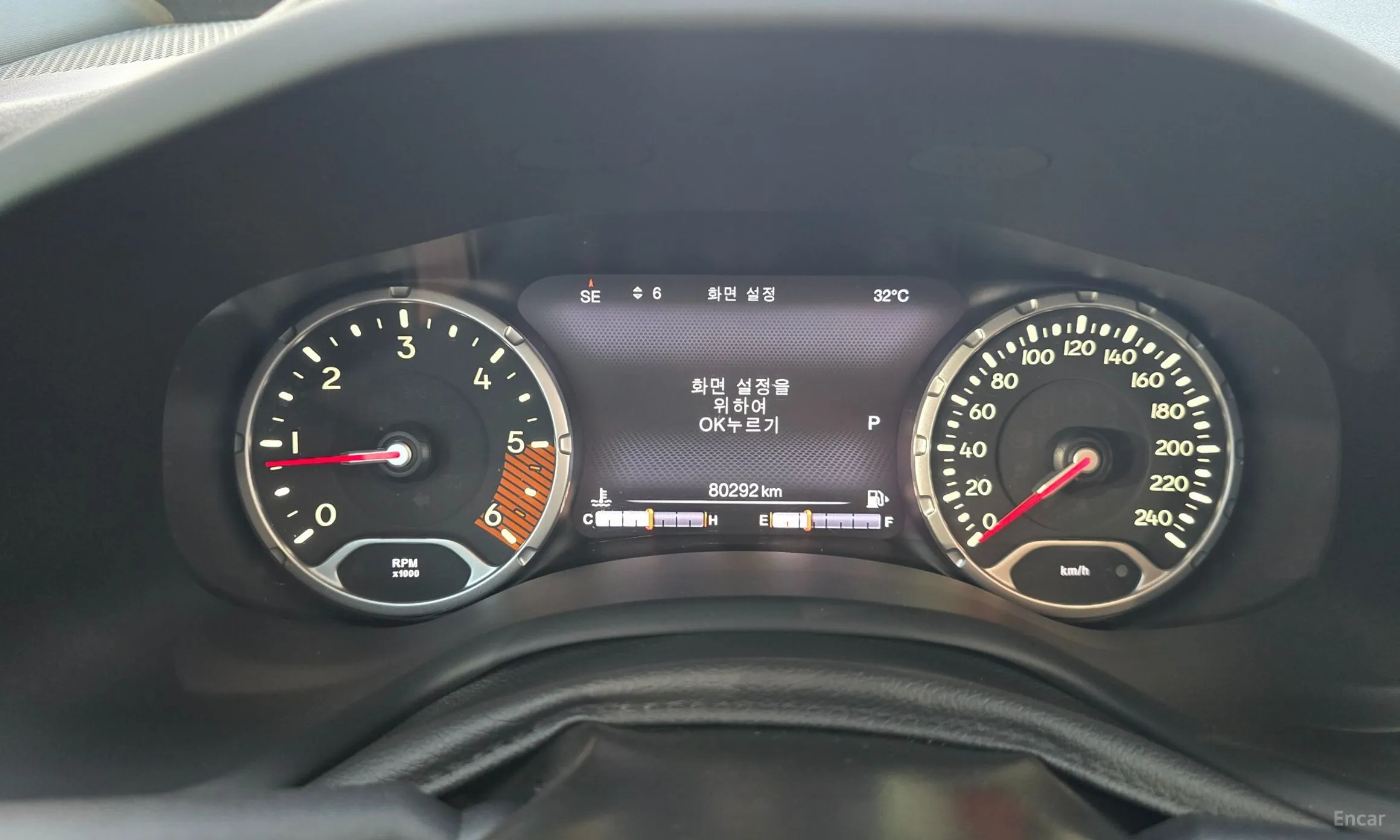 Jeep Renegade превью 8