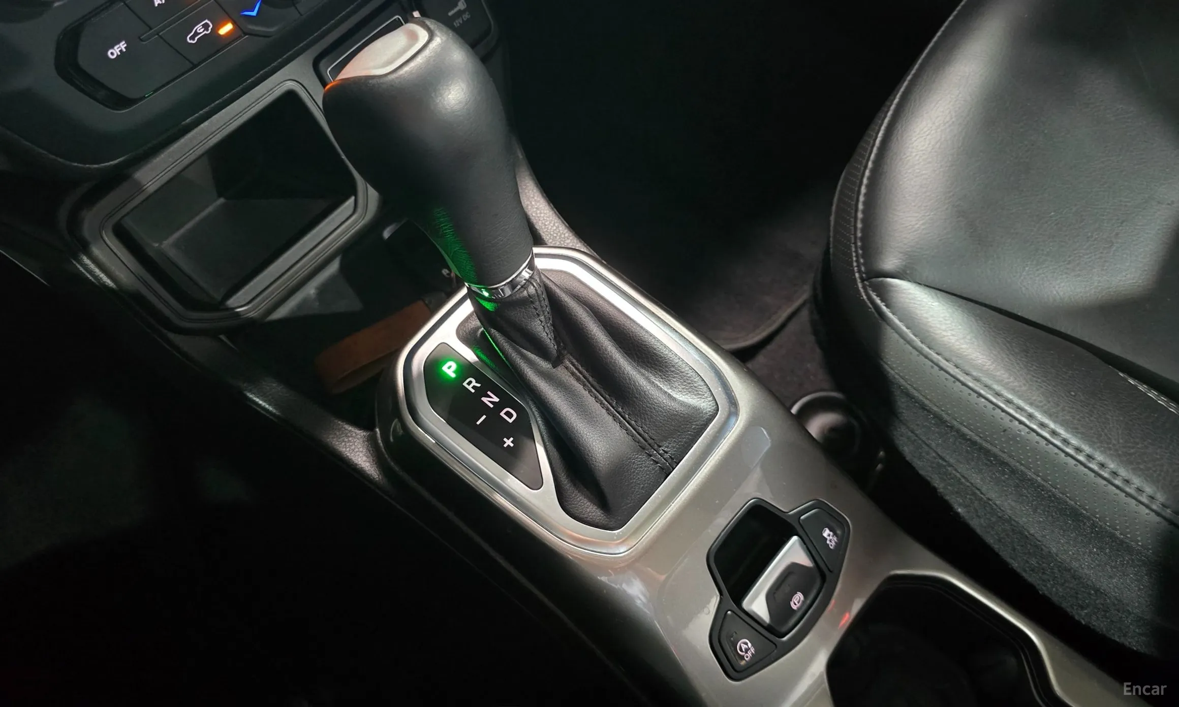 Jeep Renegade превью 9