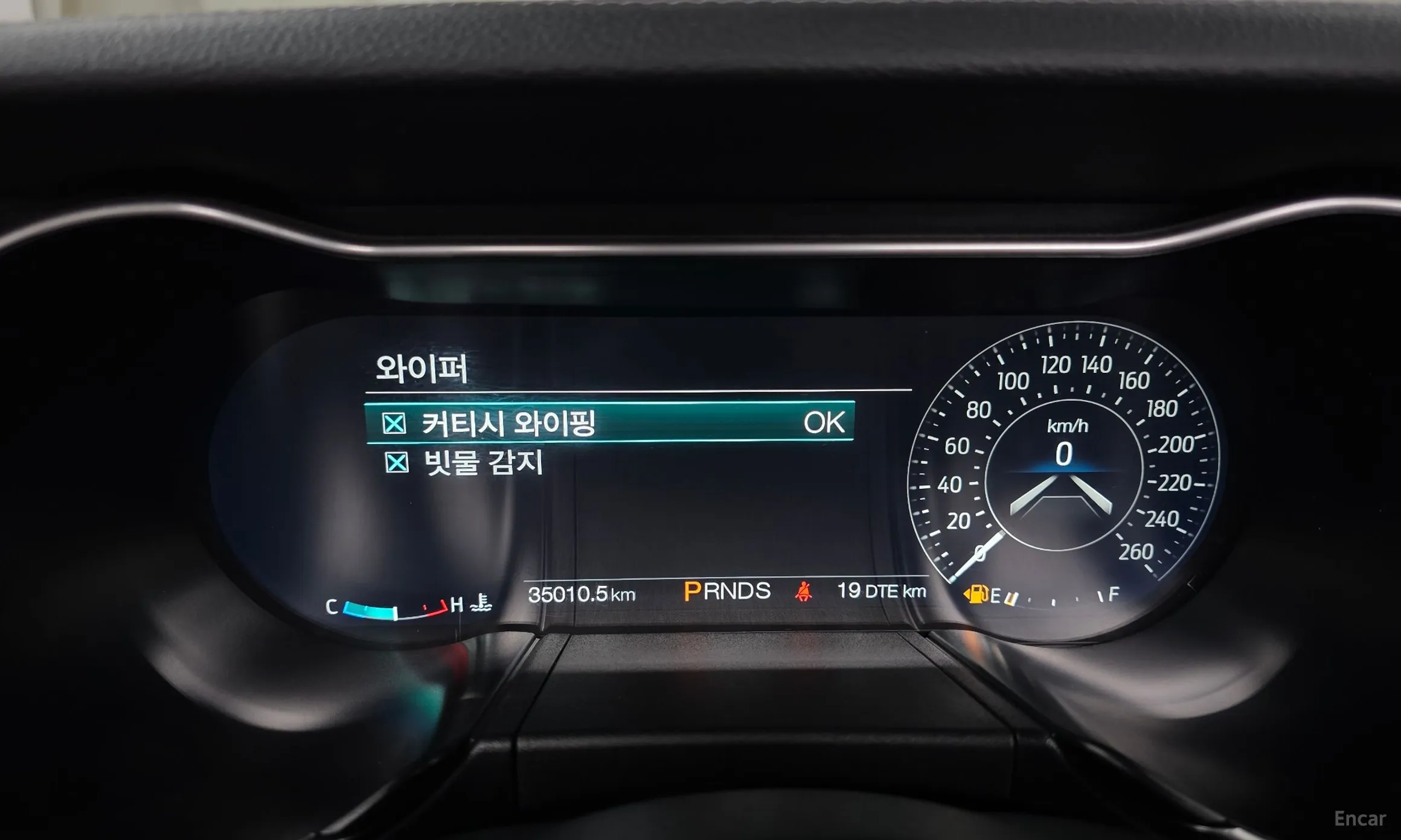 Ford Mustang превью 20