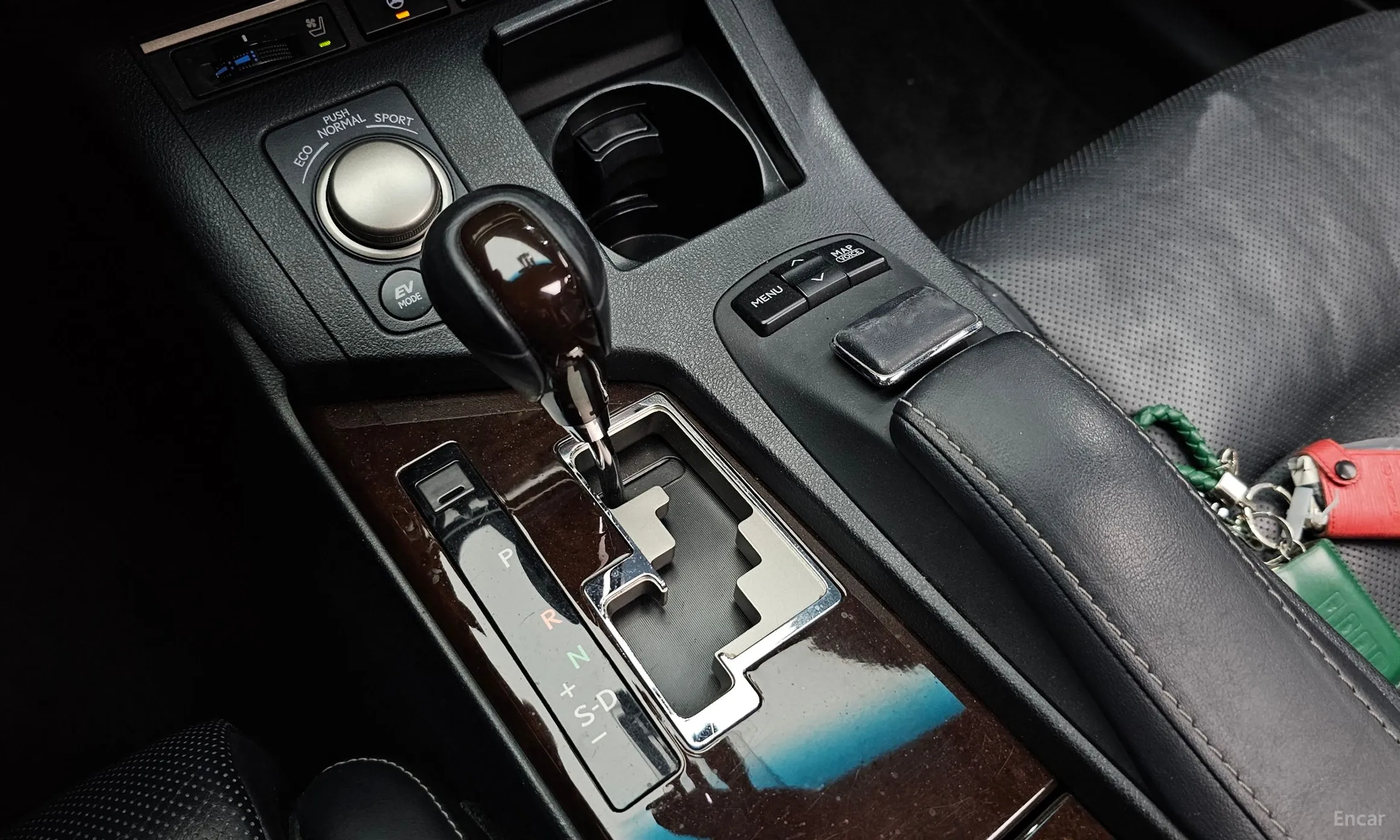Lexus New ES300h превью 9