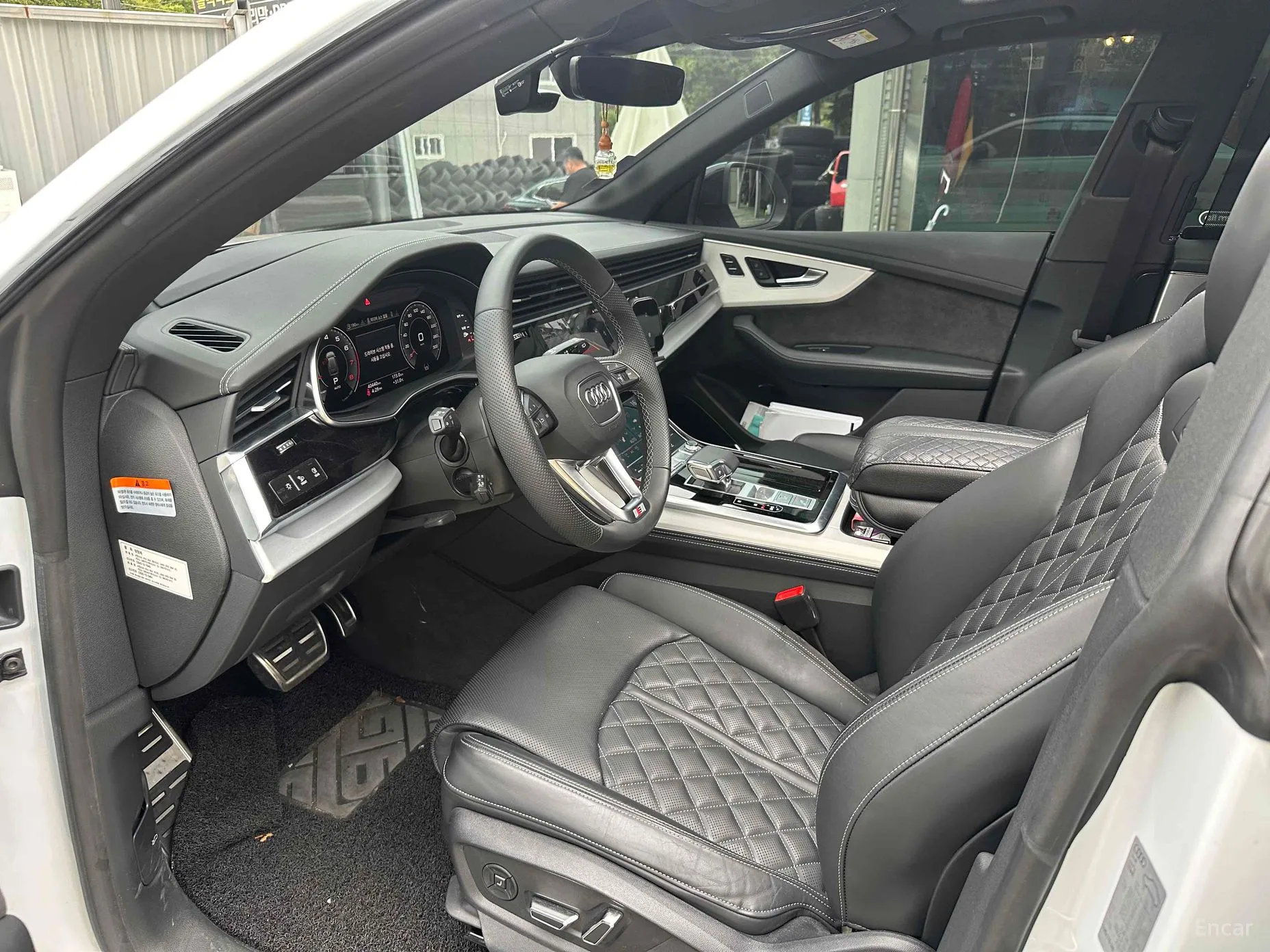 Audi Q8 (4M) превью 12