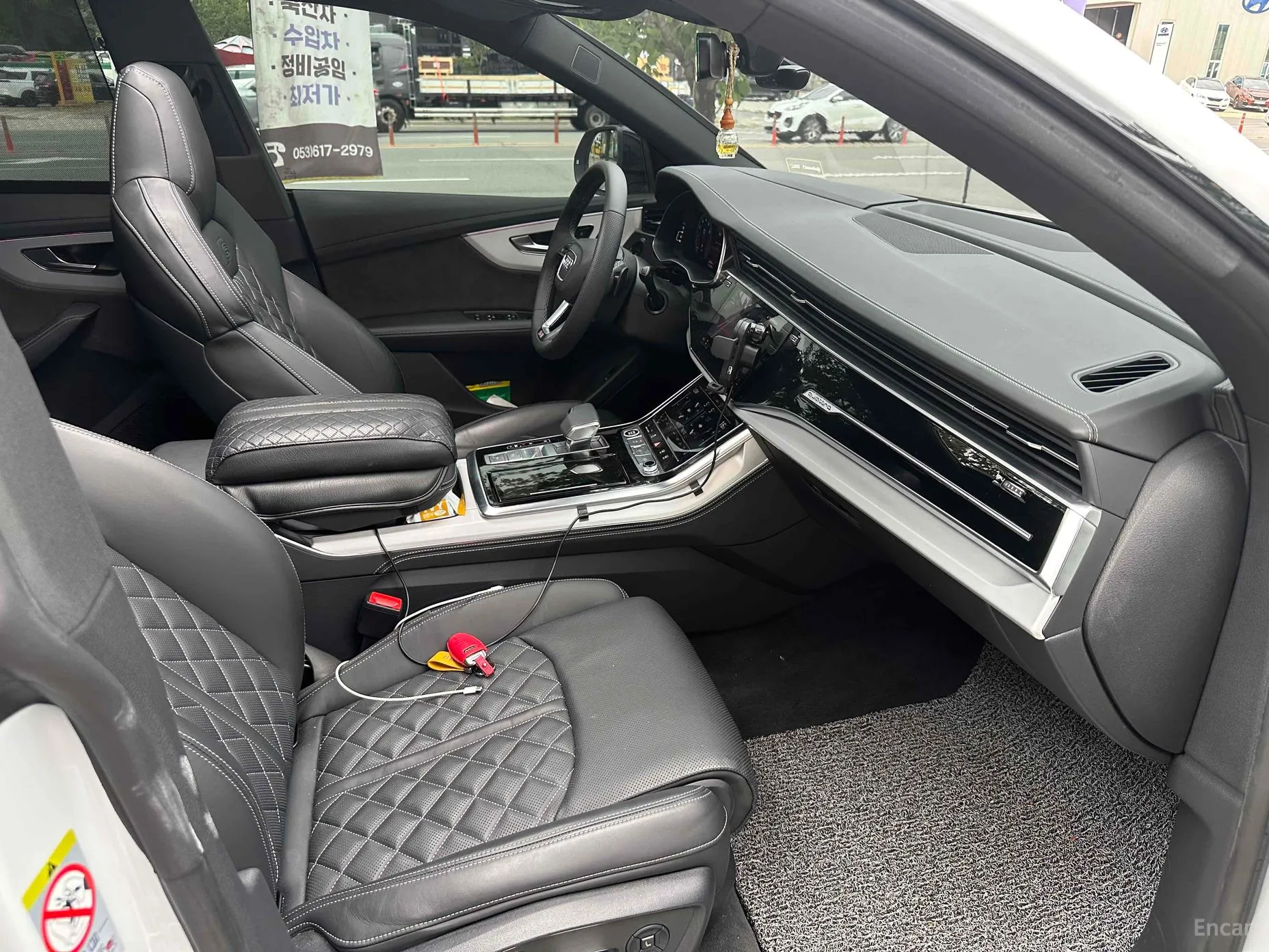 Audi Q8 (4M) превью 16