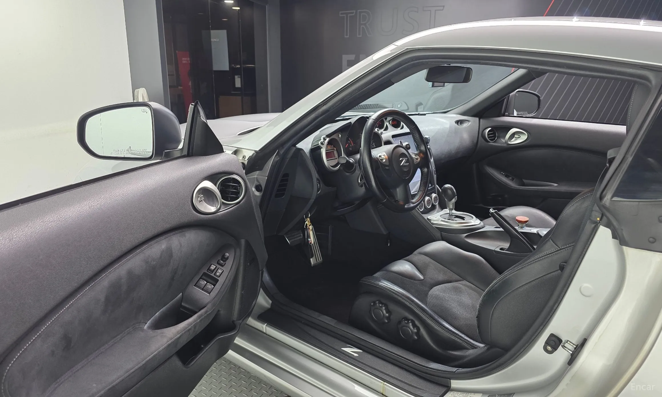 Nissan 370Z превью 10