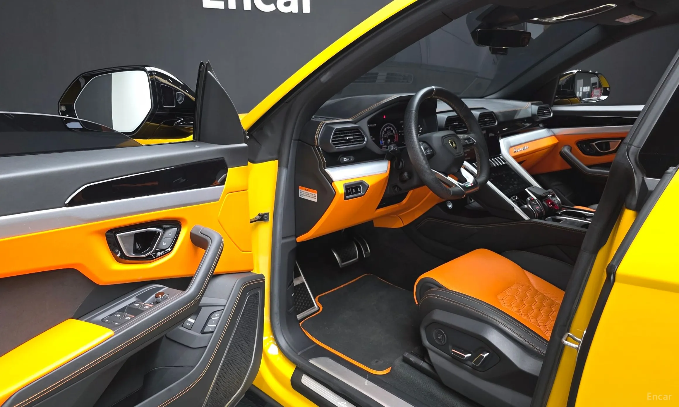Lamborghini Urus превью 10