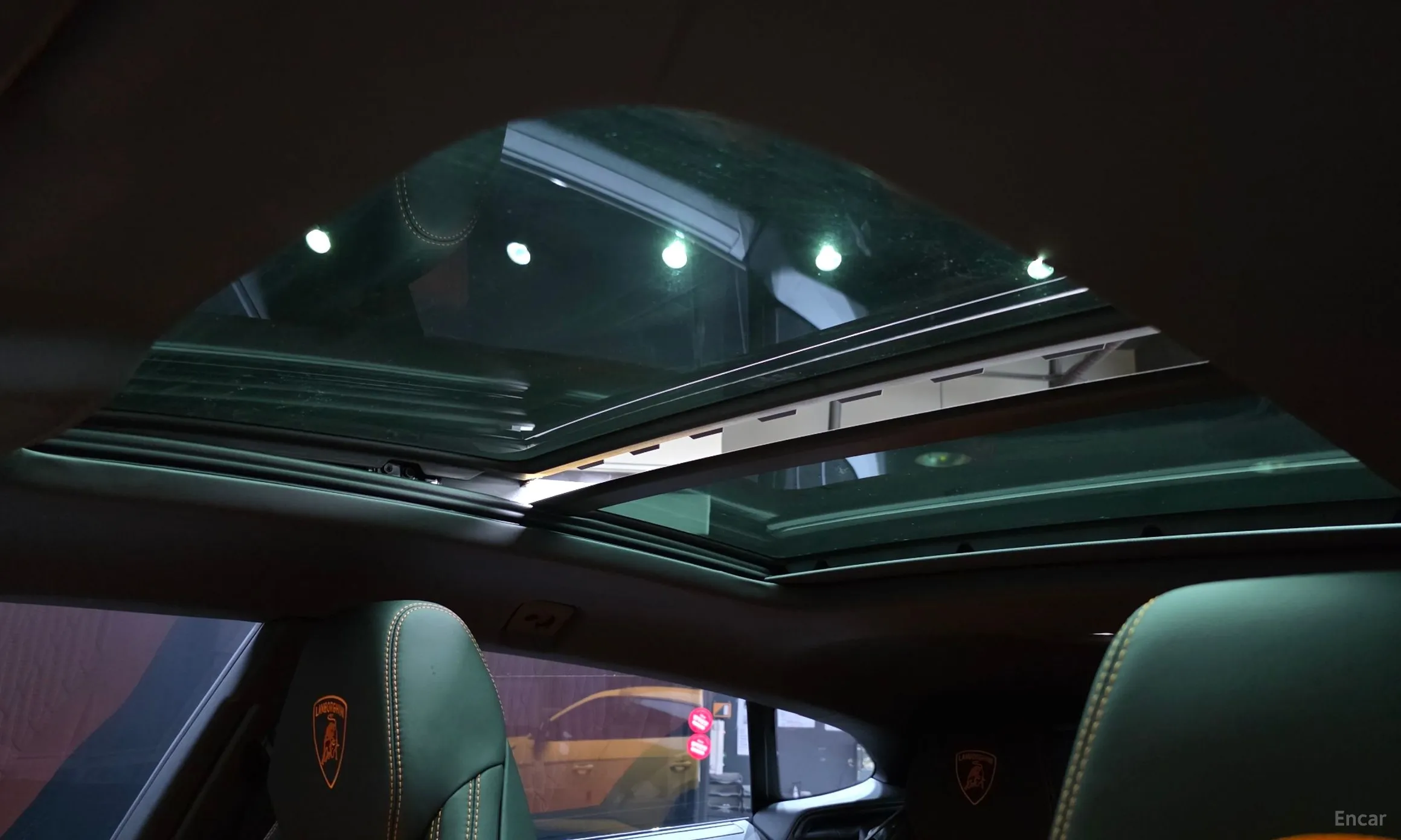 Lamborghini Urus превью 19