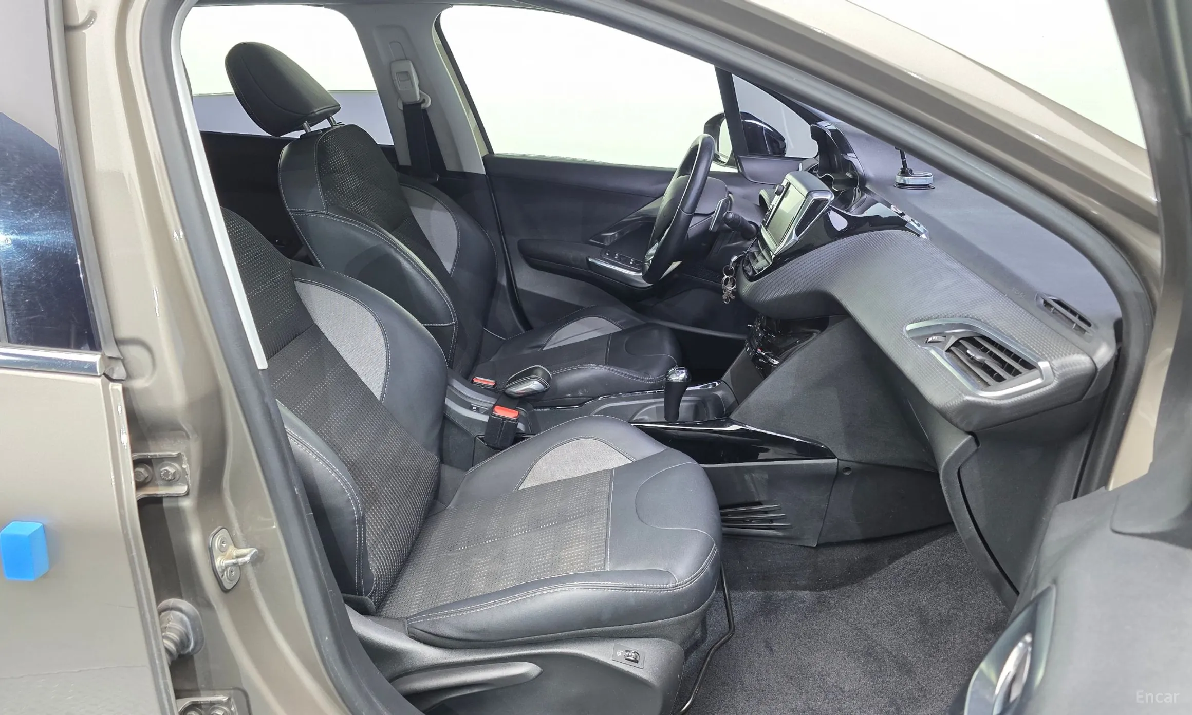 Peugeot 2008. превью 11