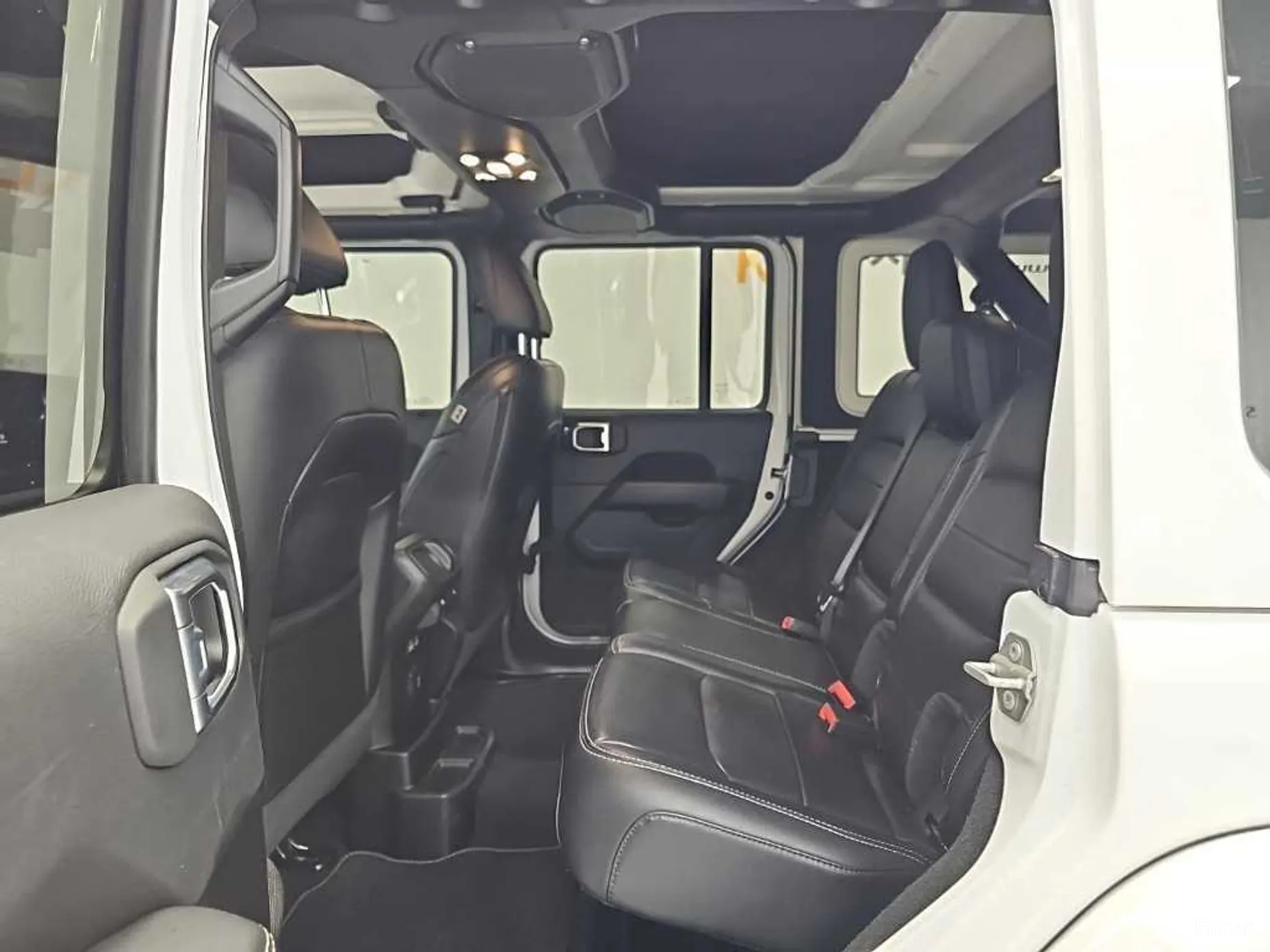 Jeep Wrangler (JL) превью 12