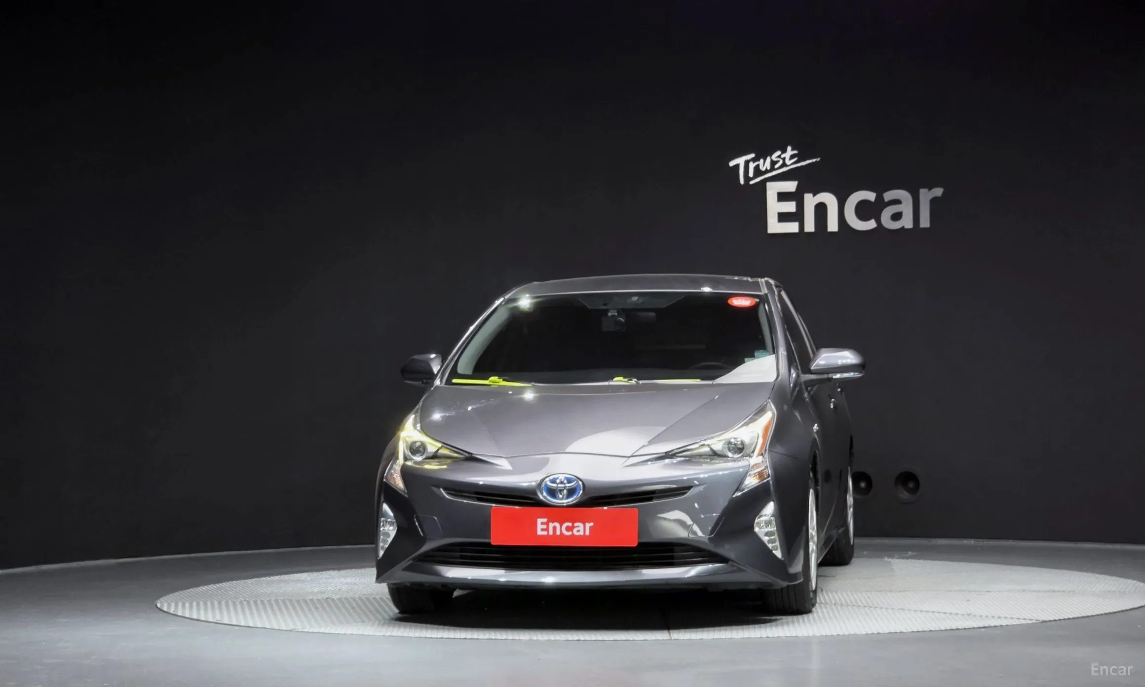 Toyota Prius 4th Generation превью 3
