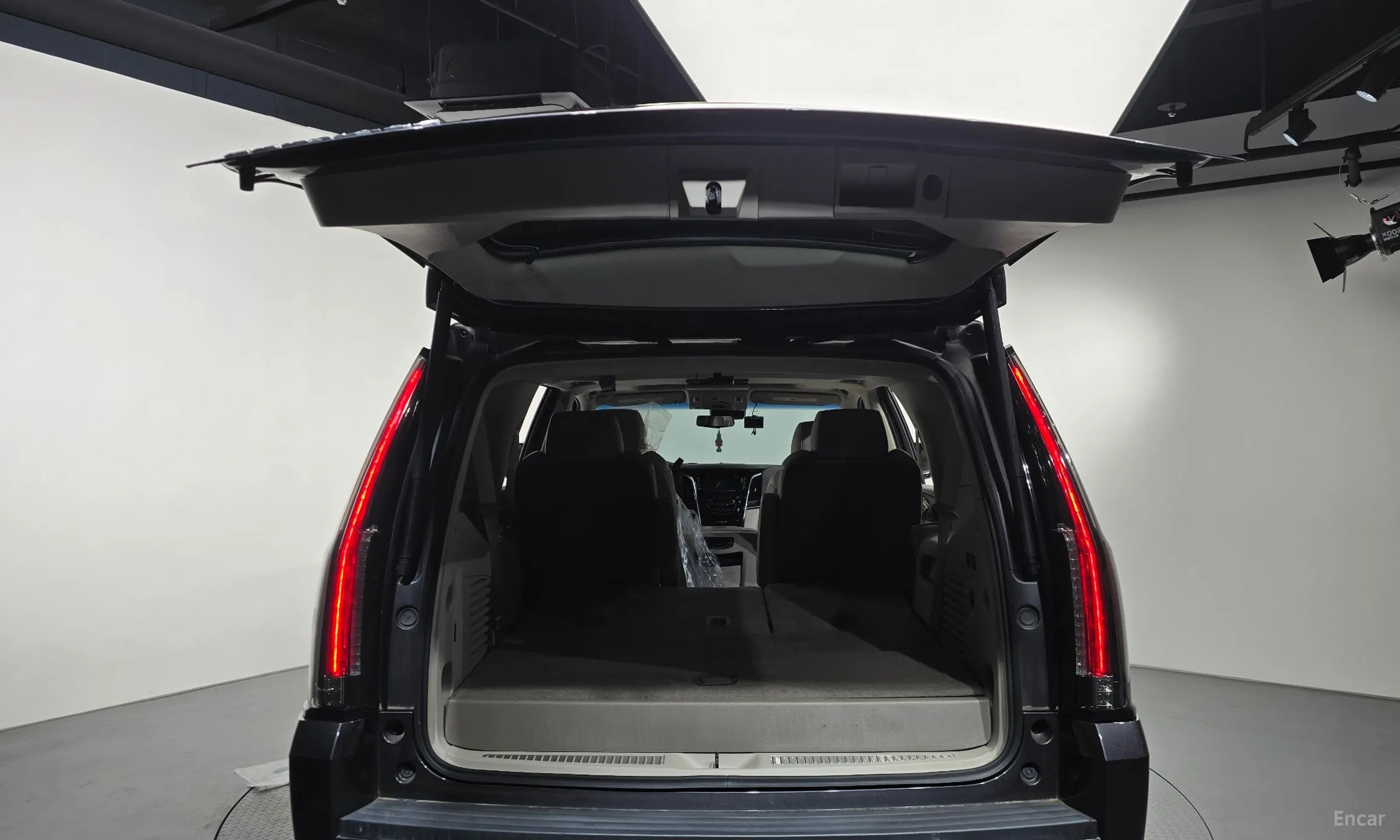 Cadillac Escalade превью 19