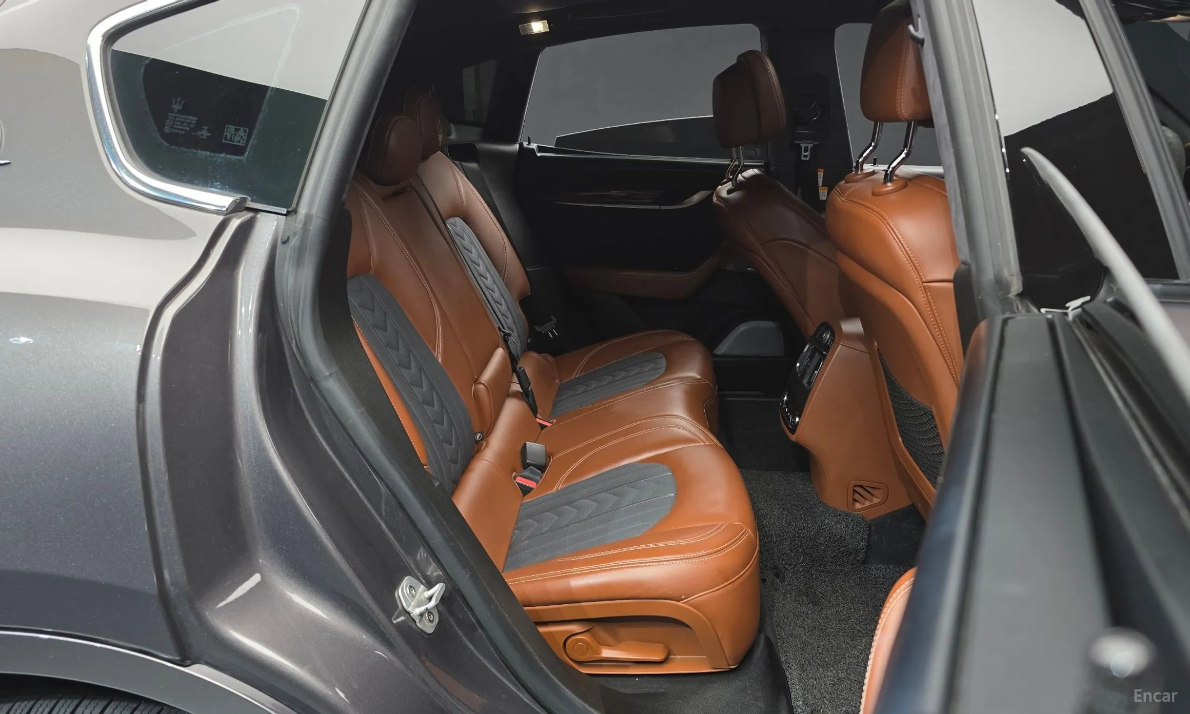 Maserati Levante превью 12