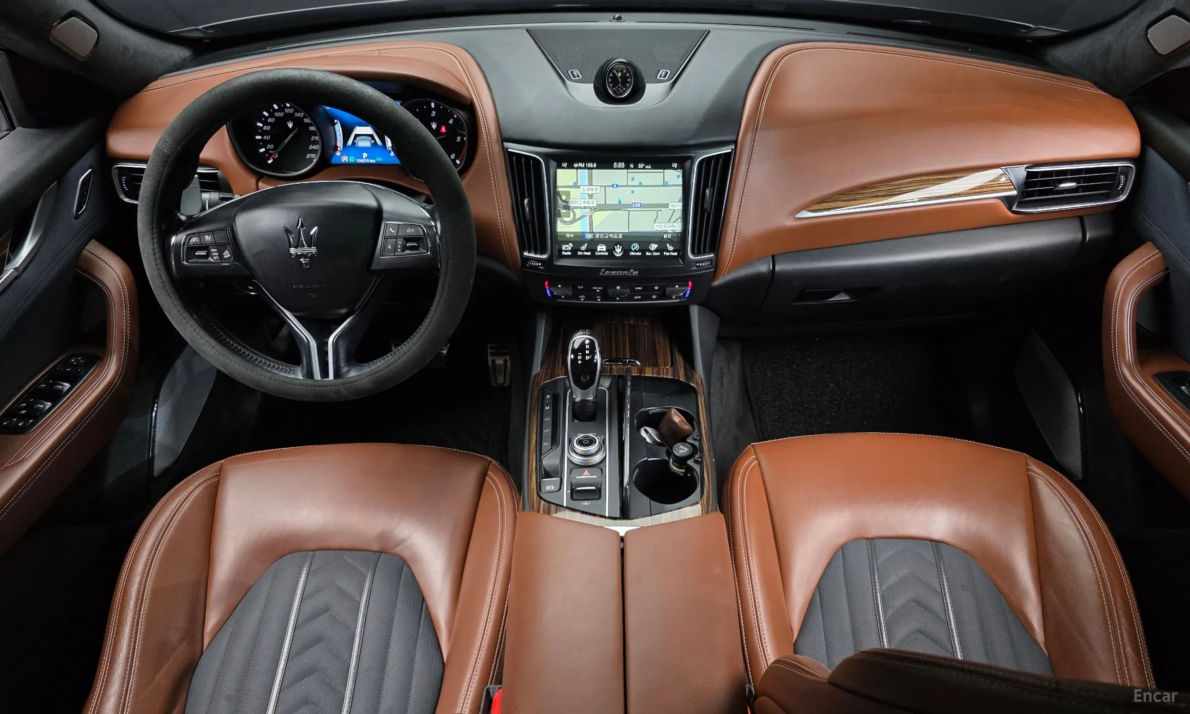 Maserati Levante превью 7
