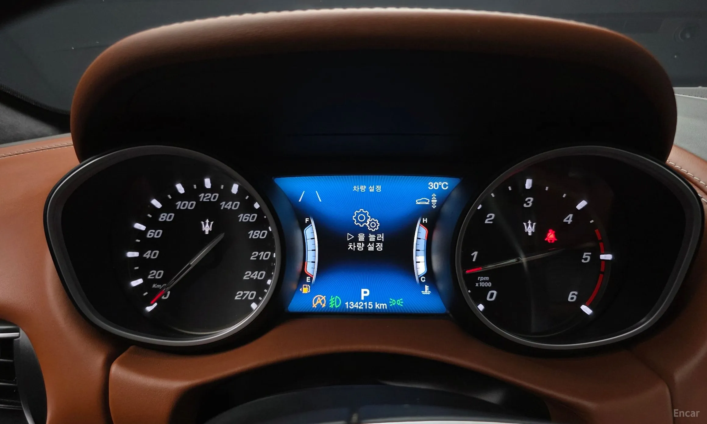 Maserati Levante превью 8