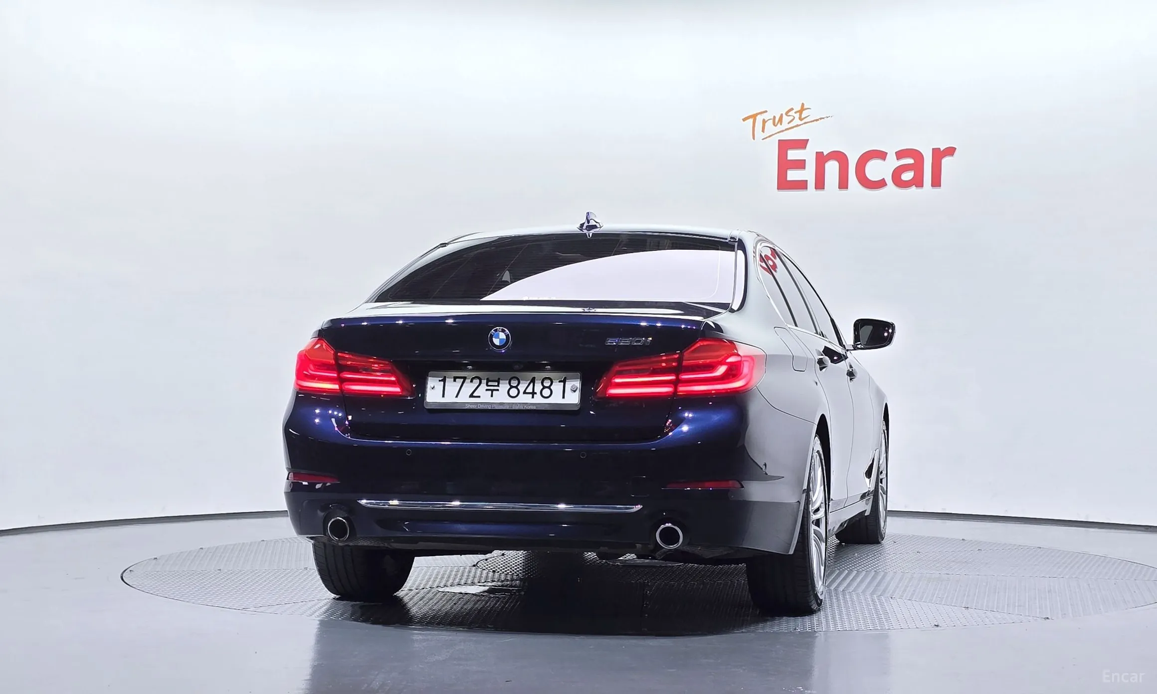 BMW 5 Series (G30) превью 4