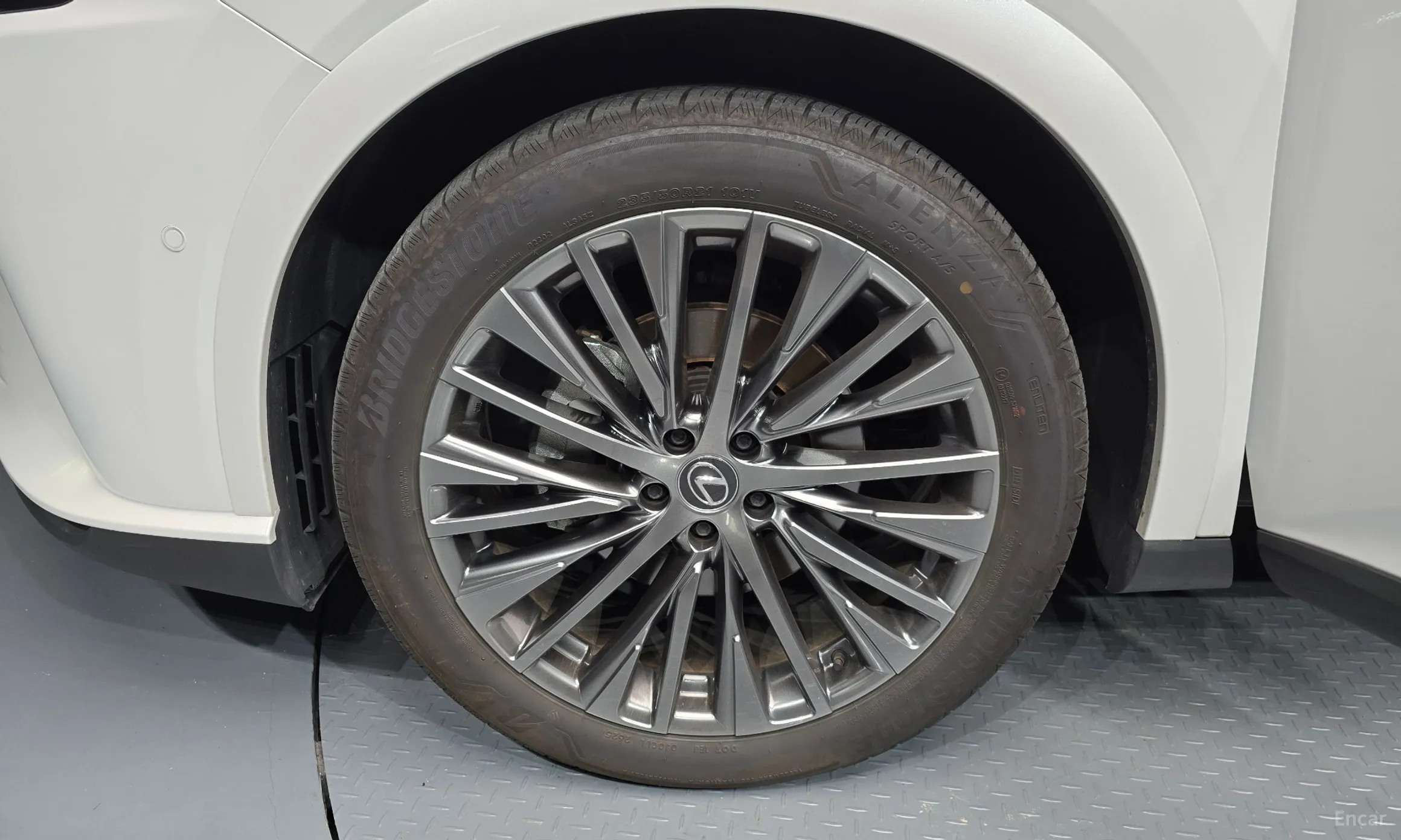 Lexus RX350h 5th Generation превью 5