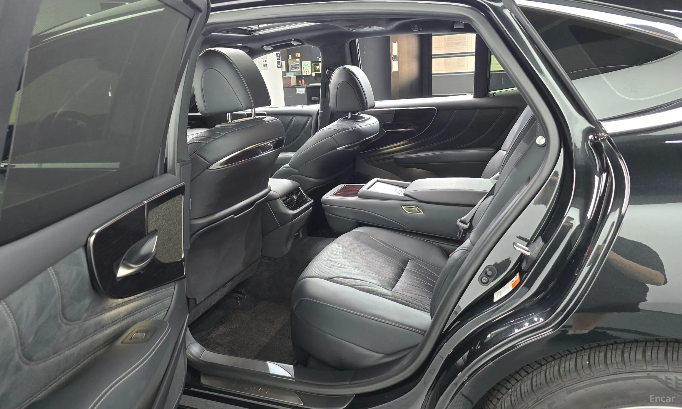 Lexus LS500 5th Generation превью 11