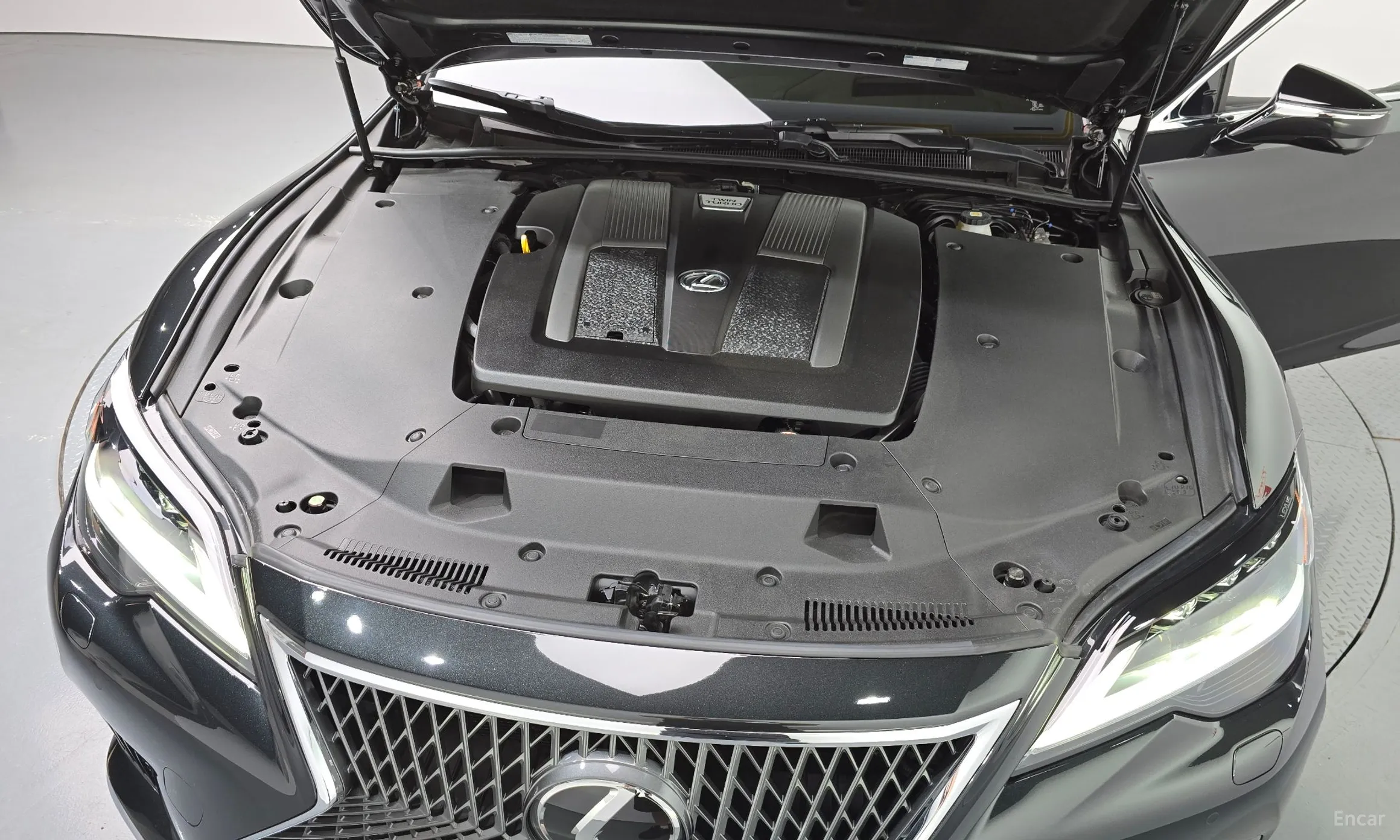 Lexus LS500 5th Generation превью 6