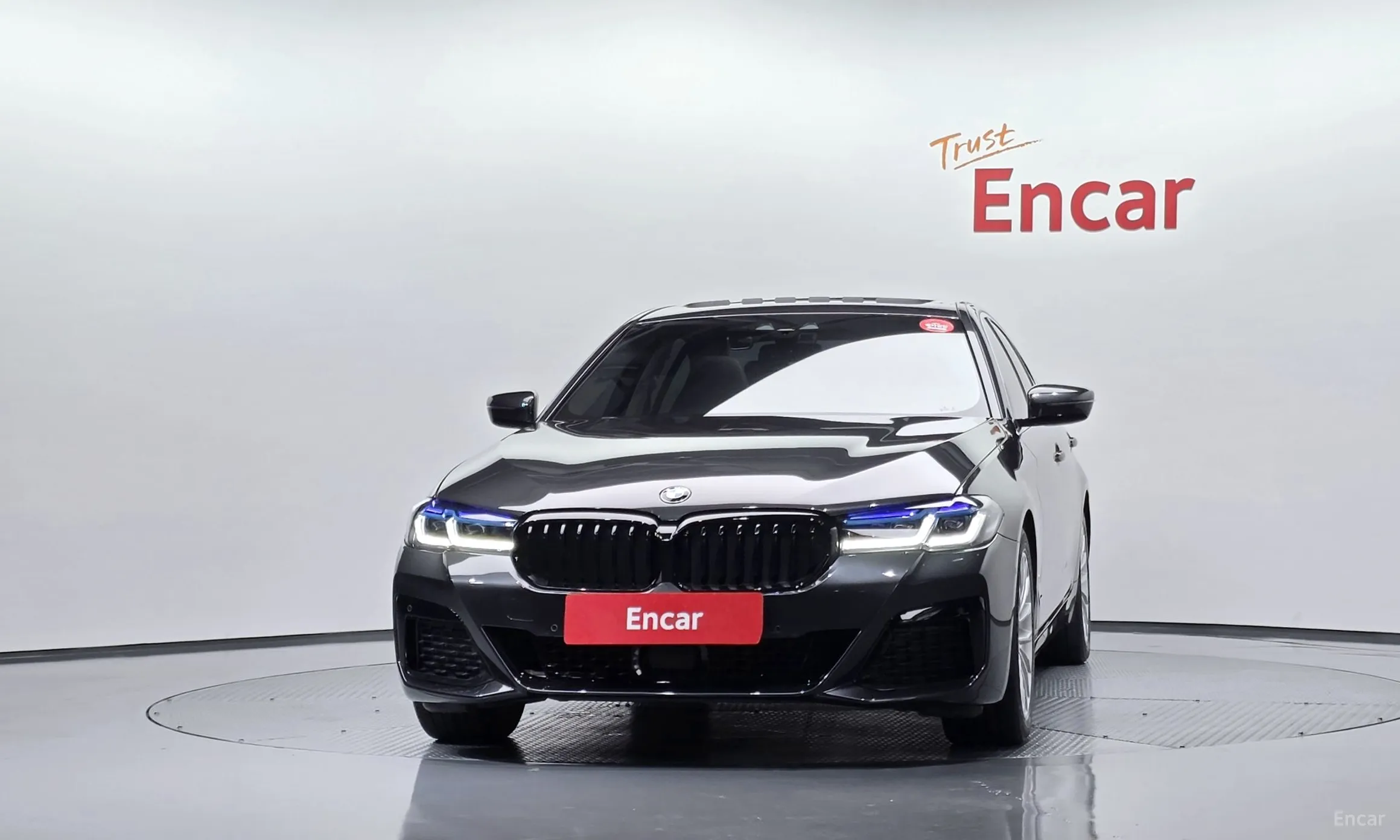 BMW 5 Series (G30) превью 3