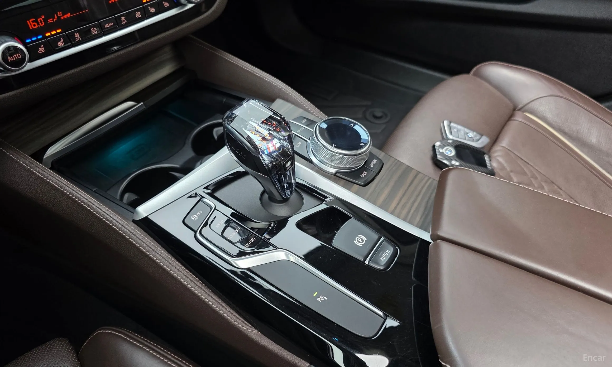 BMW 5 Series (G30) превью 9