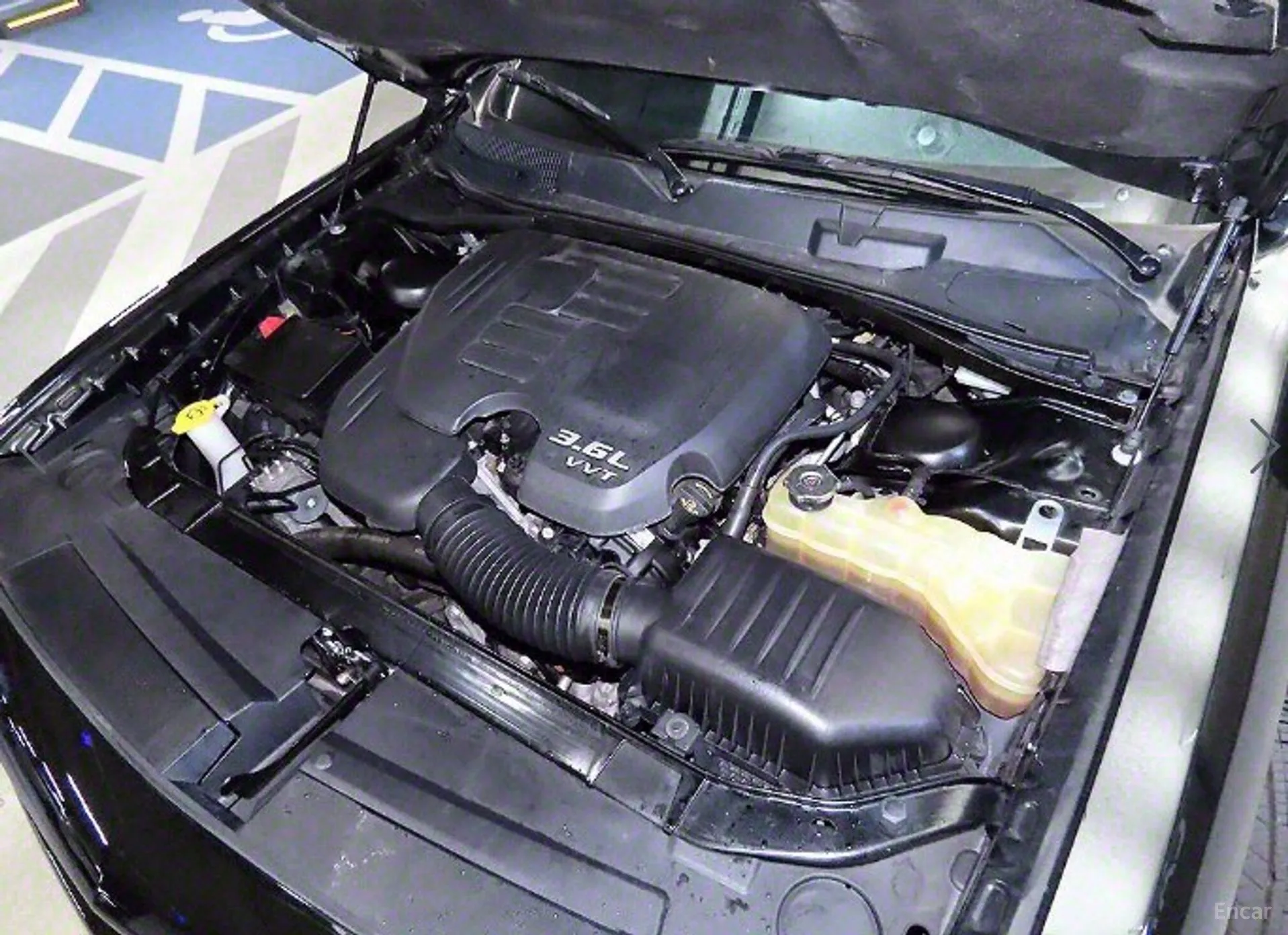 Dodge Challenger превью 19