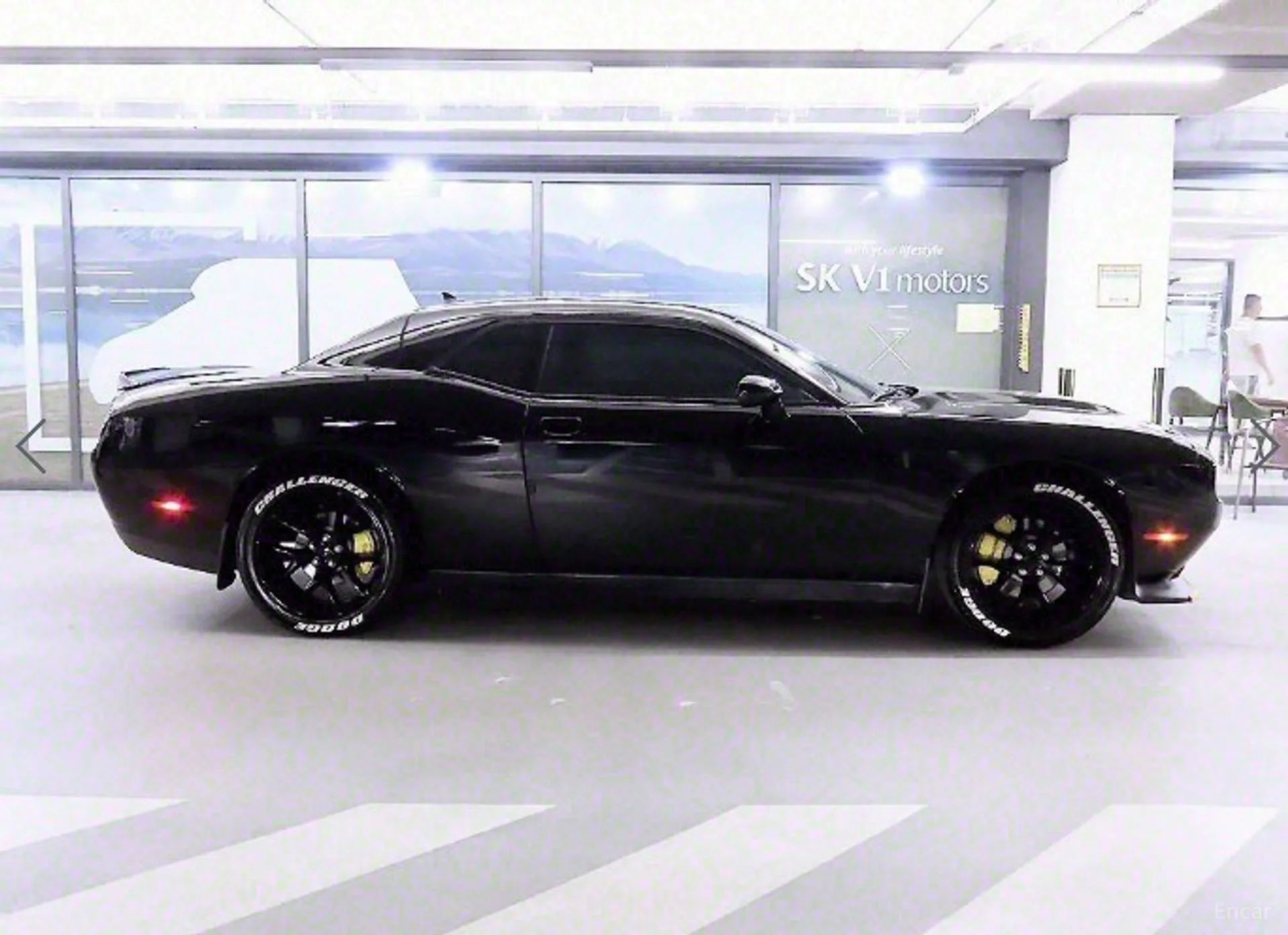 Dodge Challenger превью 3
