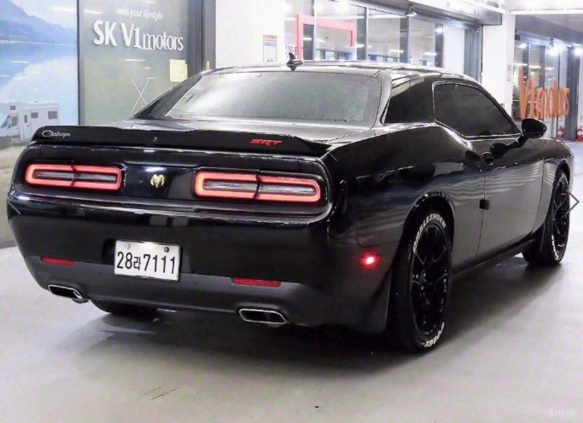 Dodge Challenger превью 4