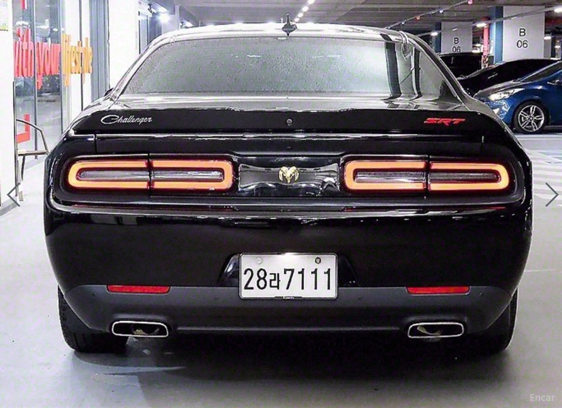 Dodge Challenger превью 5