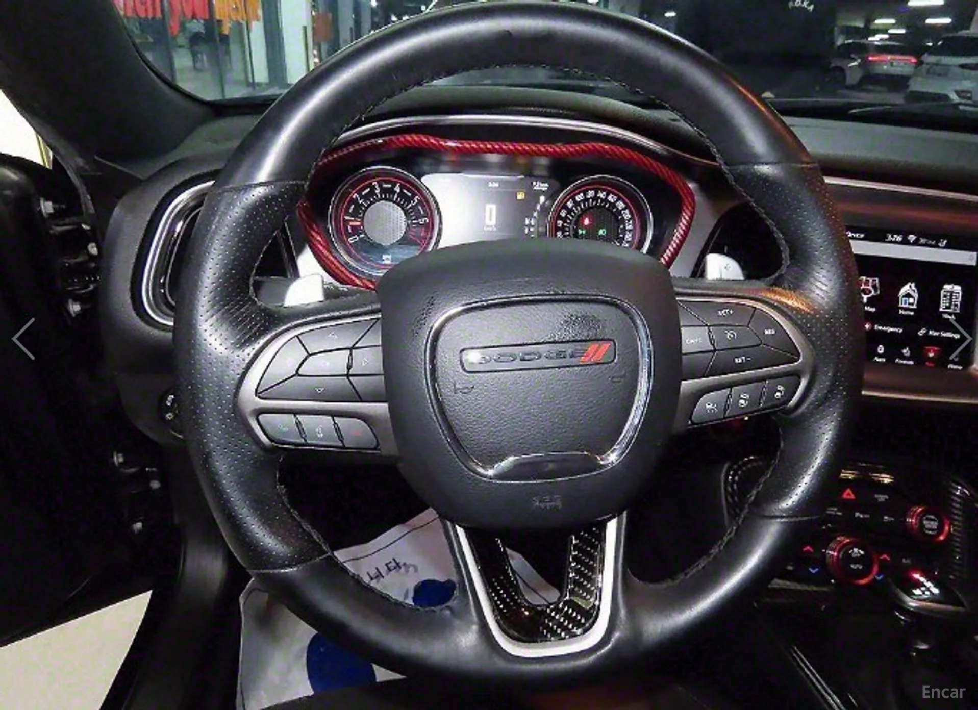 Dodge Challenger превью 8