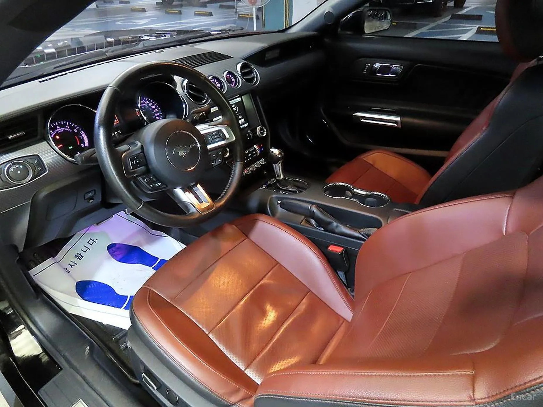 Ford Mustang превью 10