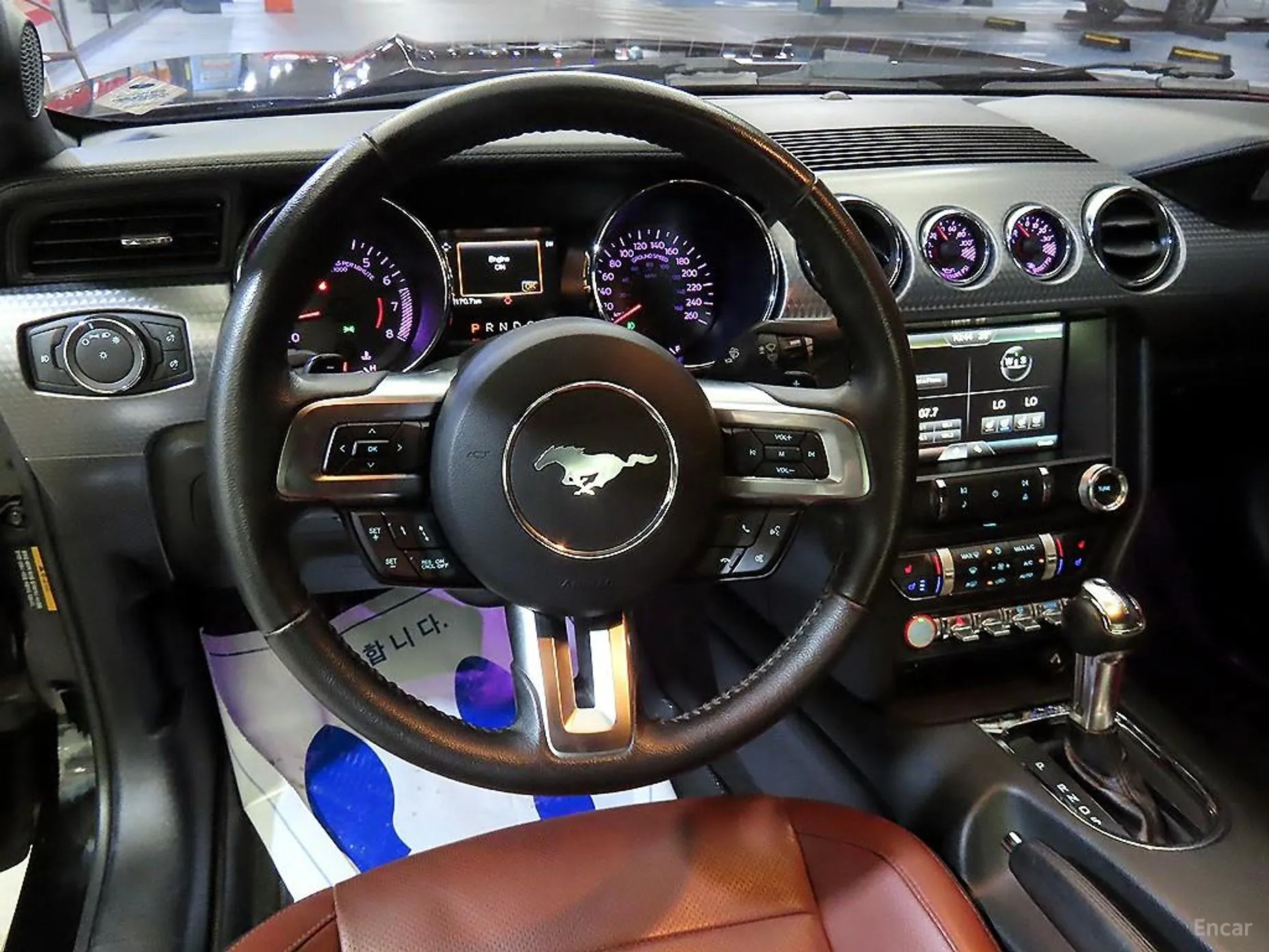 Ford Mustang превью 12
