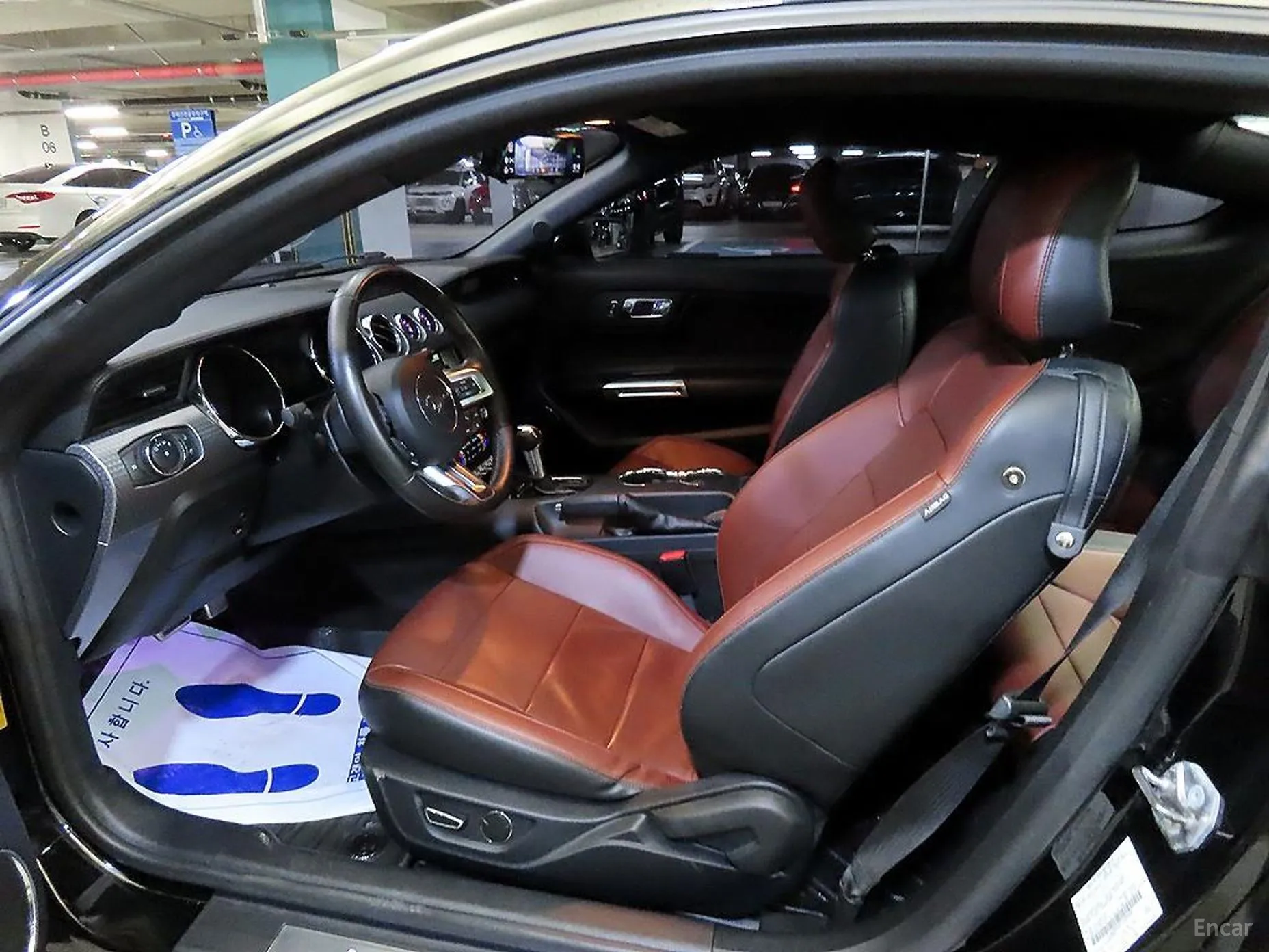 Ford Mustang превью 17