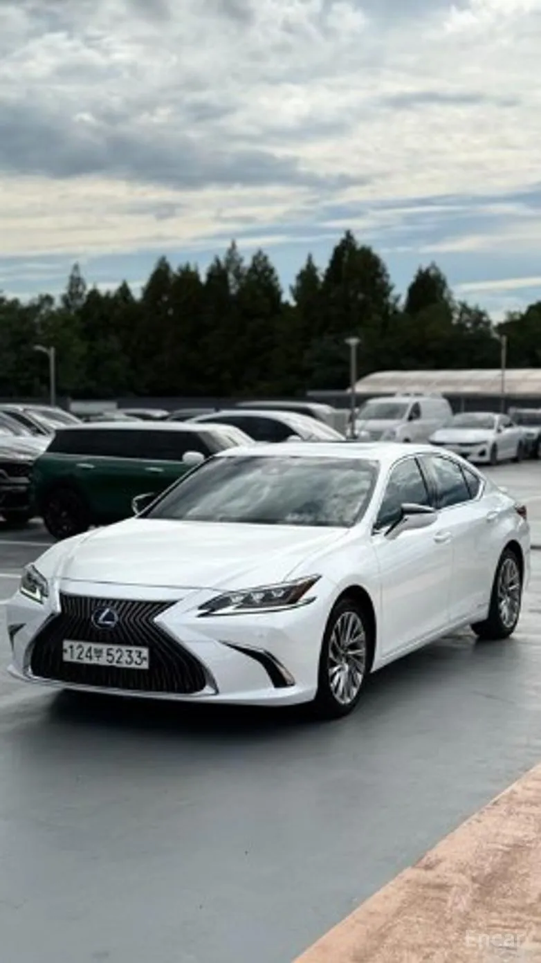 Lexus ES300h 7th Generation